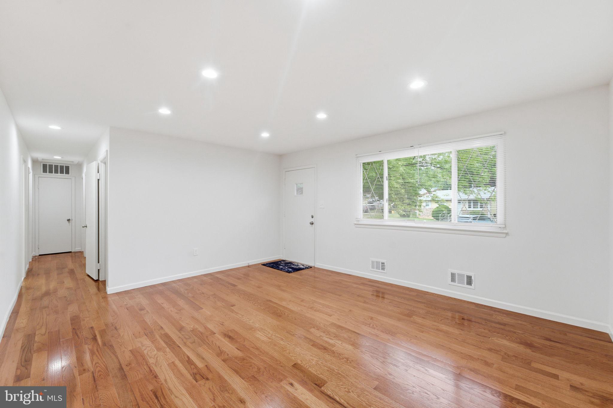 1404 WOODLARK DRIVE