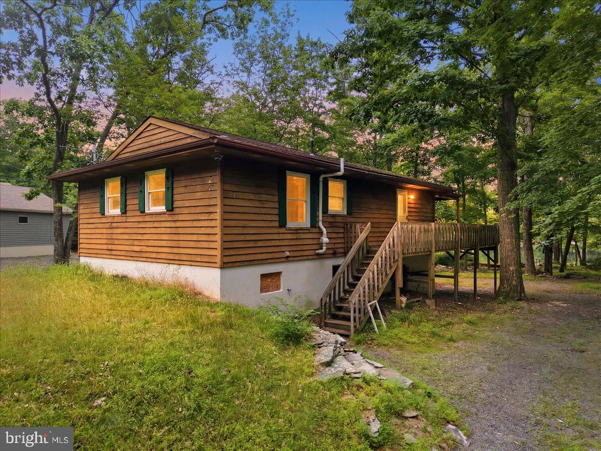 2342 Eagle Path