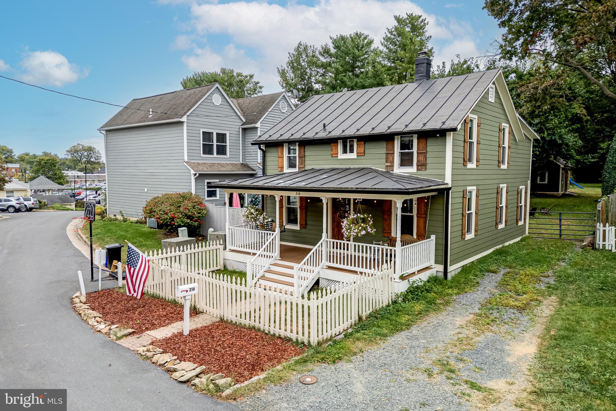 TOWN OF PURCELLVILLE - Residential