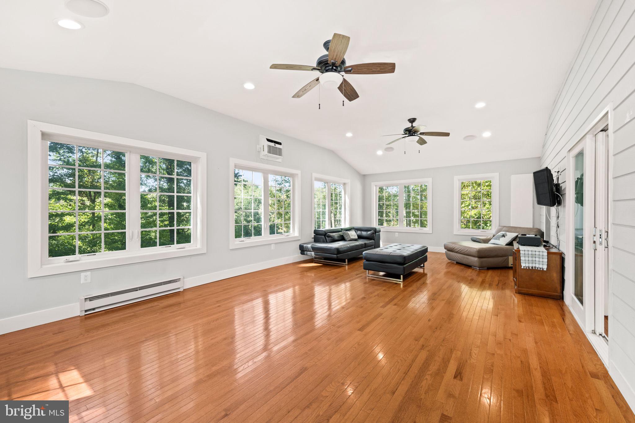 LAKE RIDGE - Residential