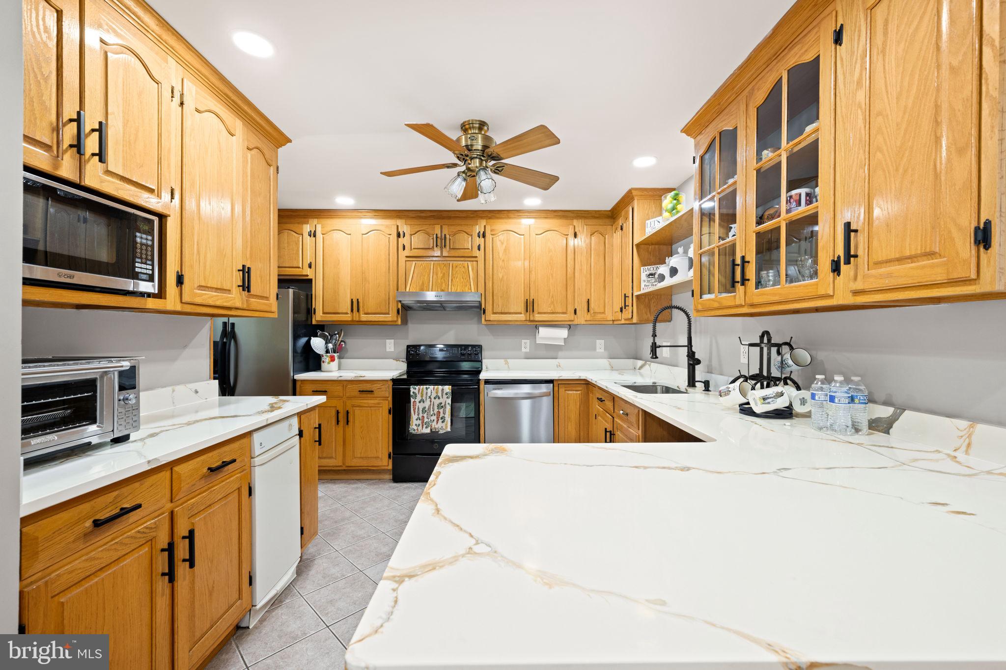 LAKE RIDGE - Residential