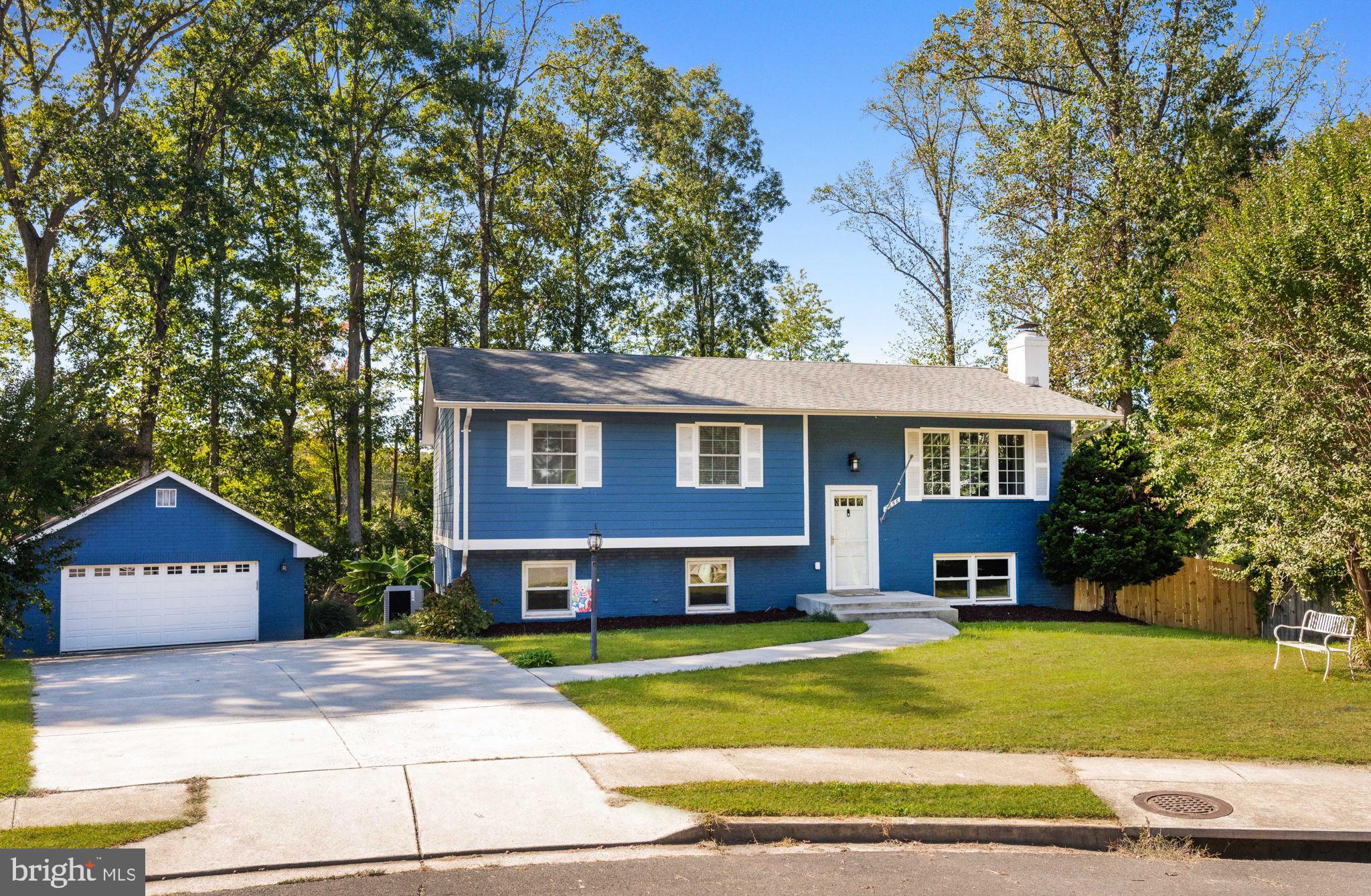 LAKE RIDGE - Residential