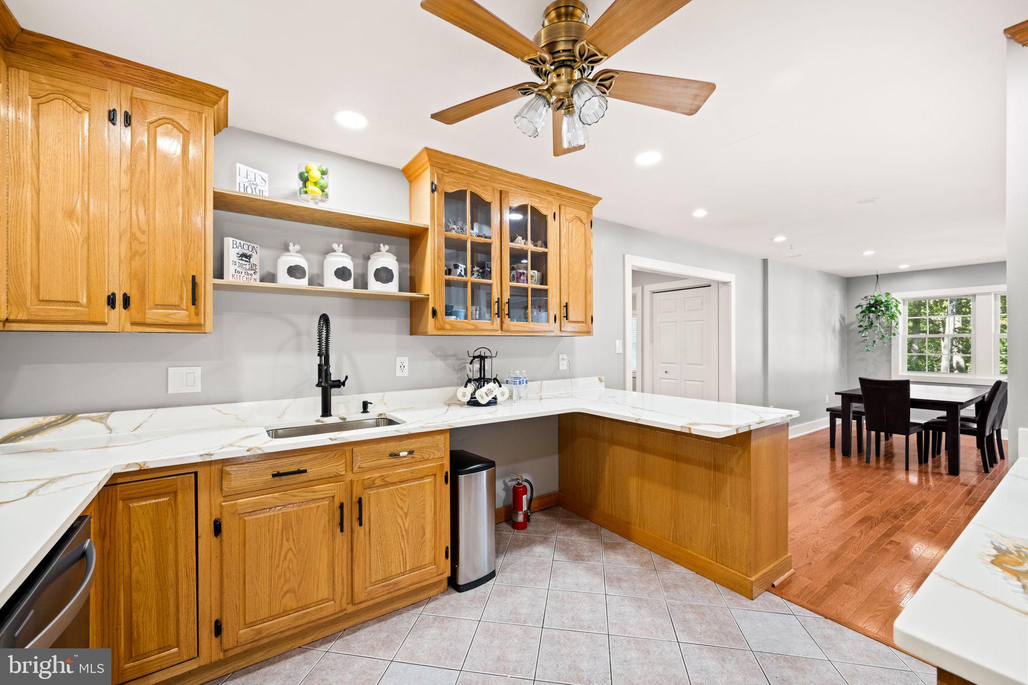 LAKE RIDGE - Residential