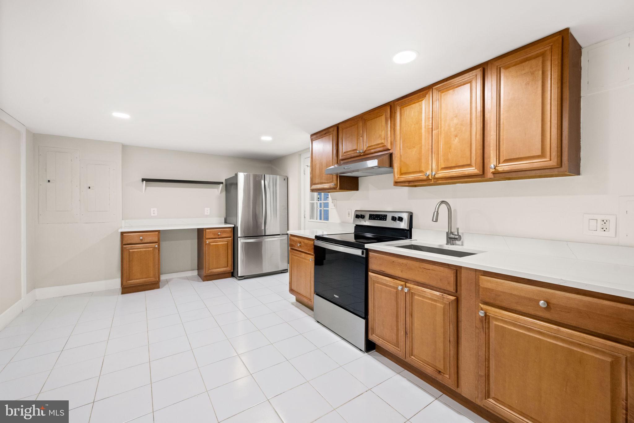 LAKE RIDGE - Residential