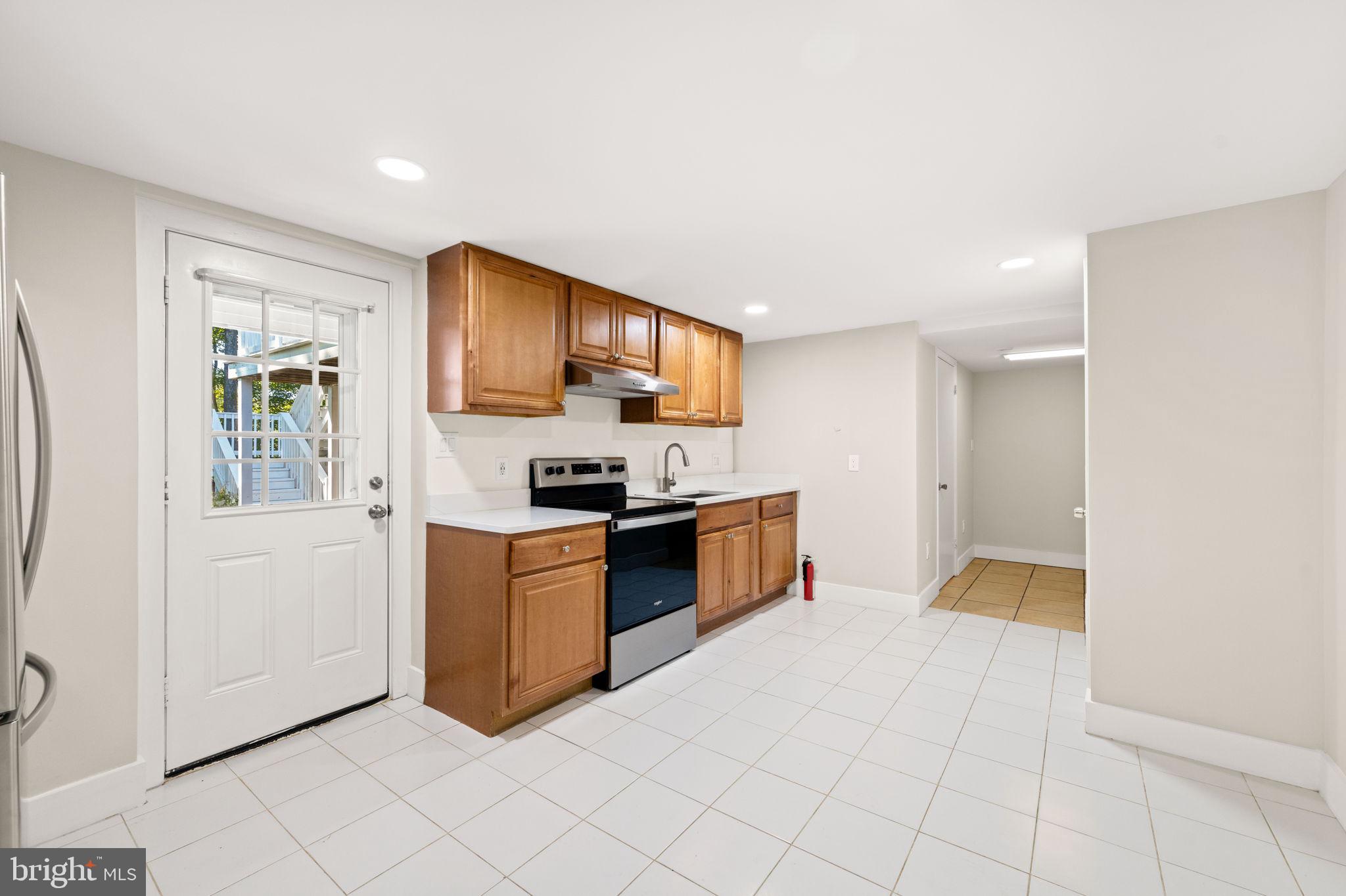 LAKE RIDGE - Residential