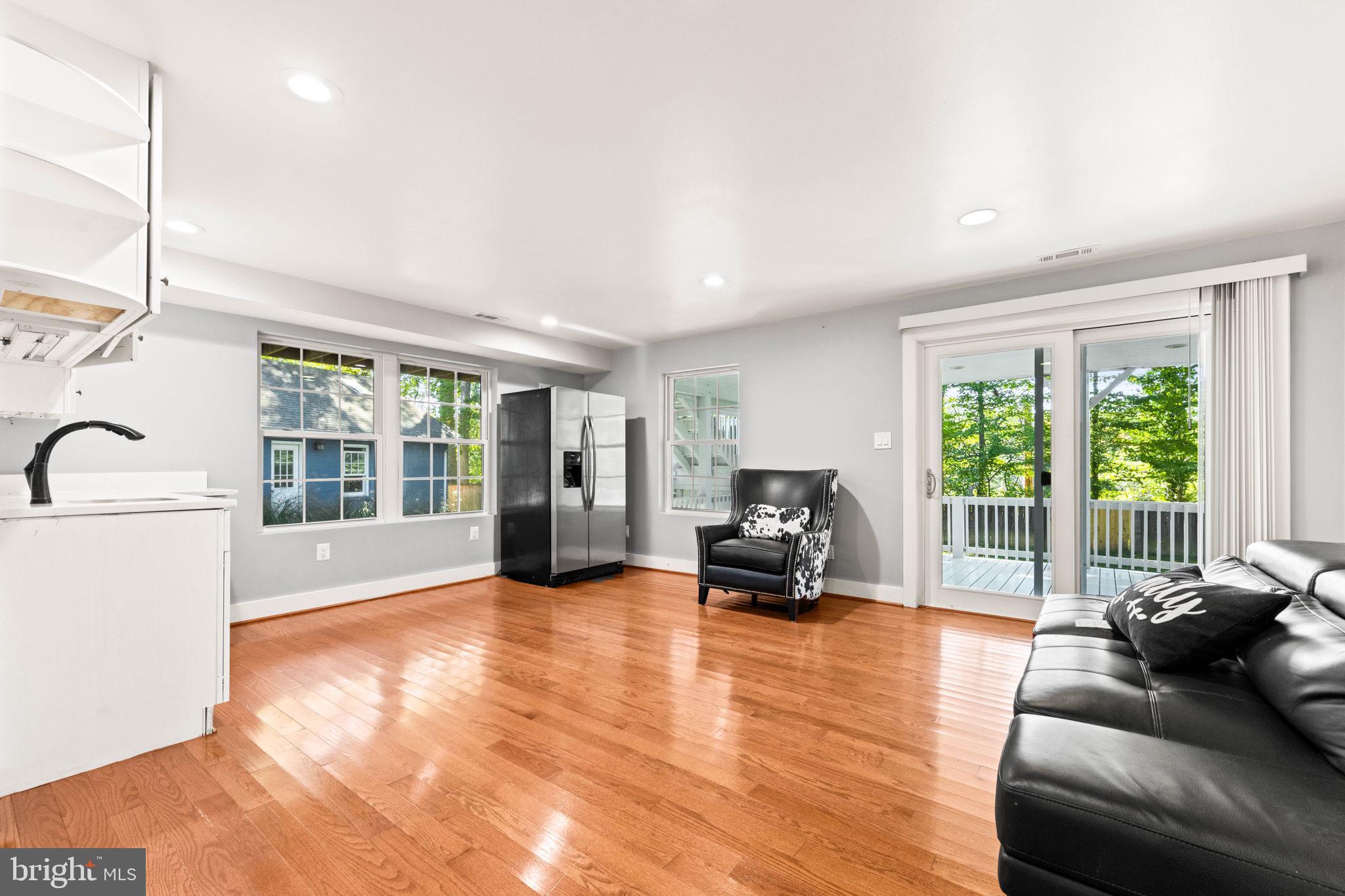 LAKE RIDGE - Residential