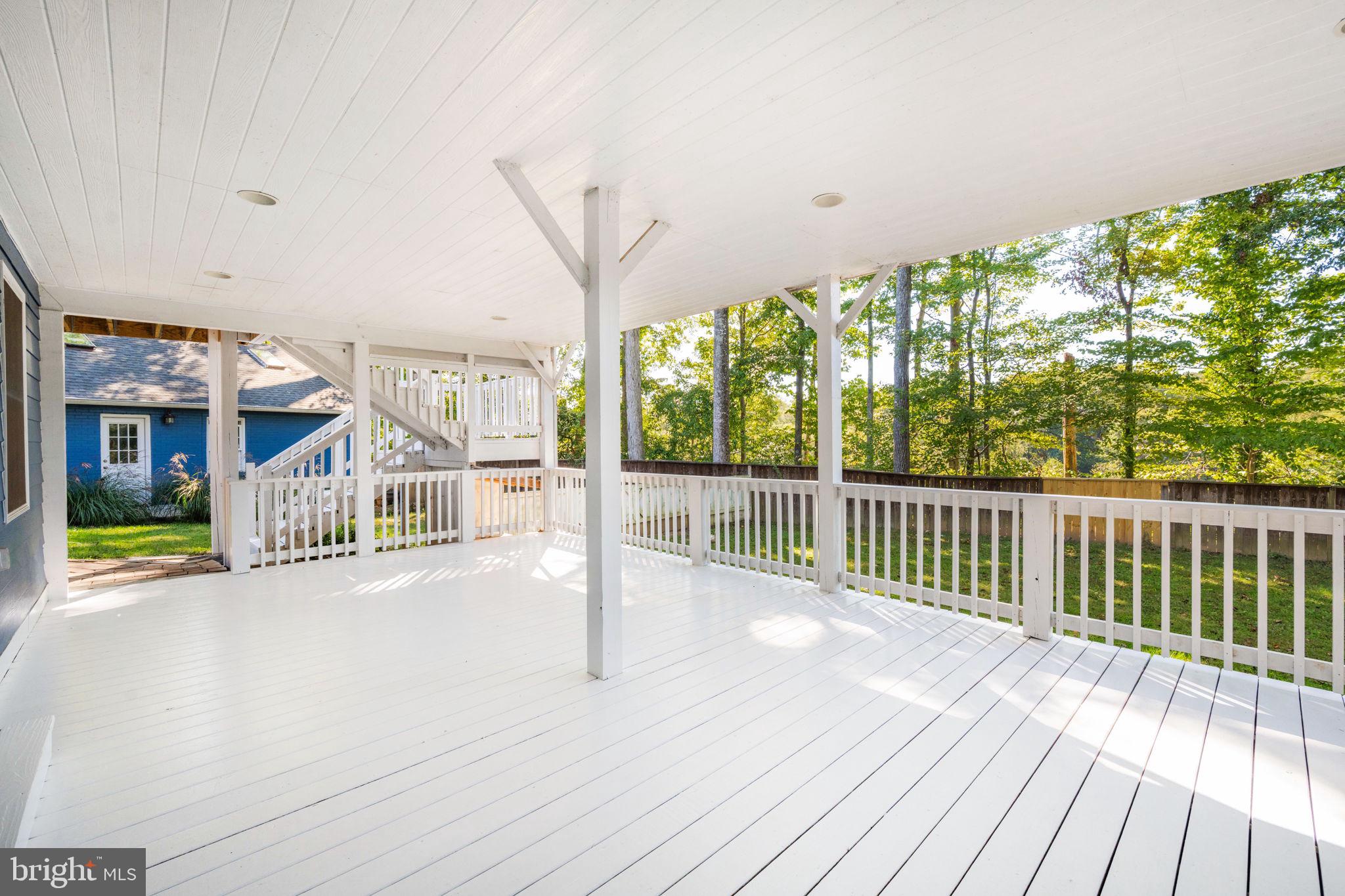 LAKE RIDGE - Residential