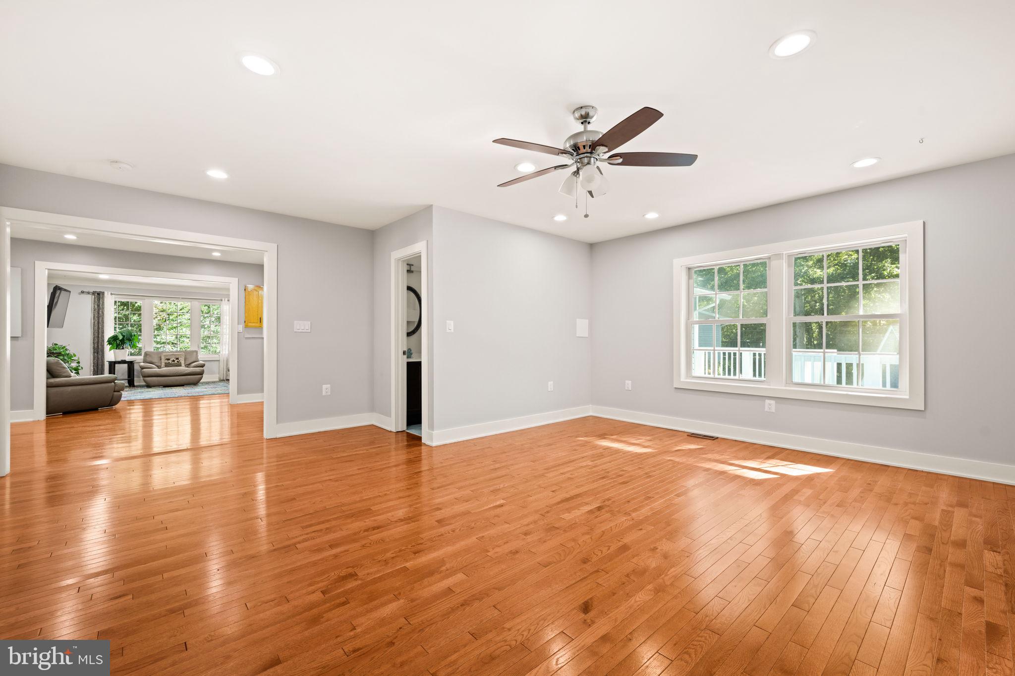 LAKE RIDGE - Residential