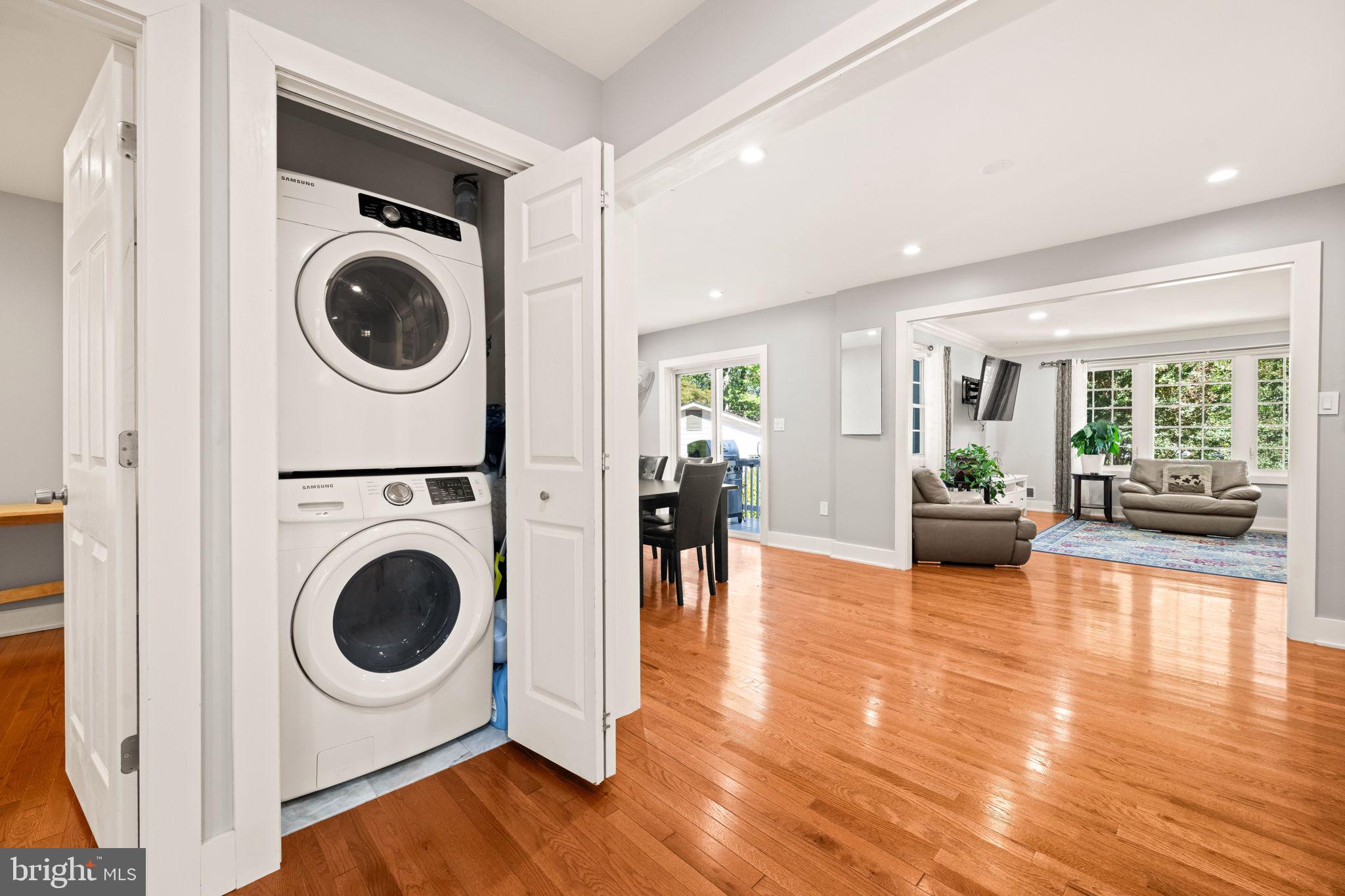 LAKE RIDGE - Residential