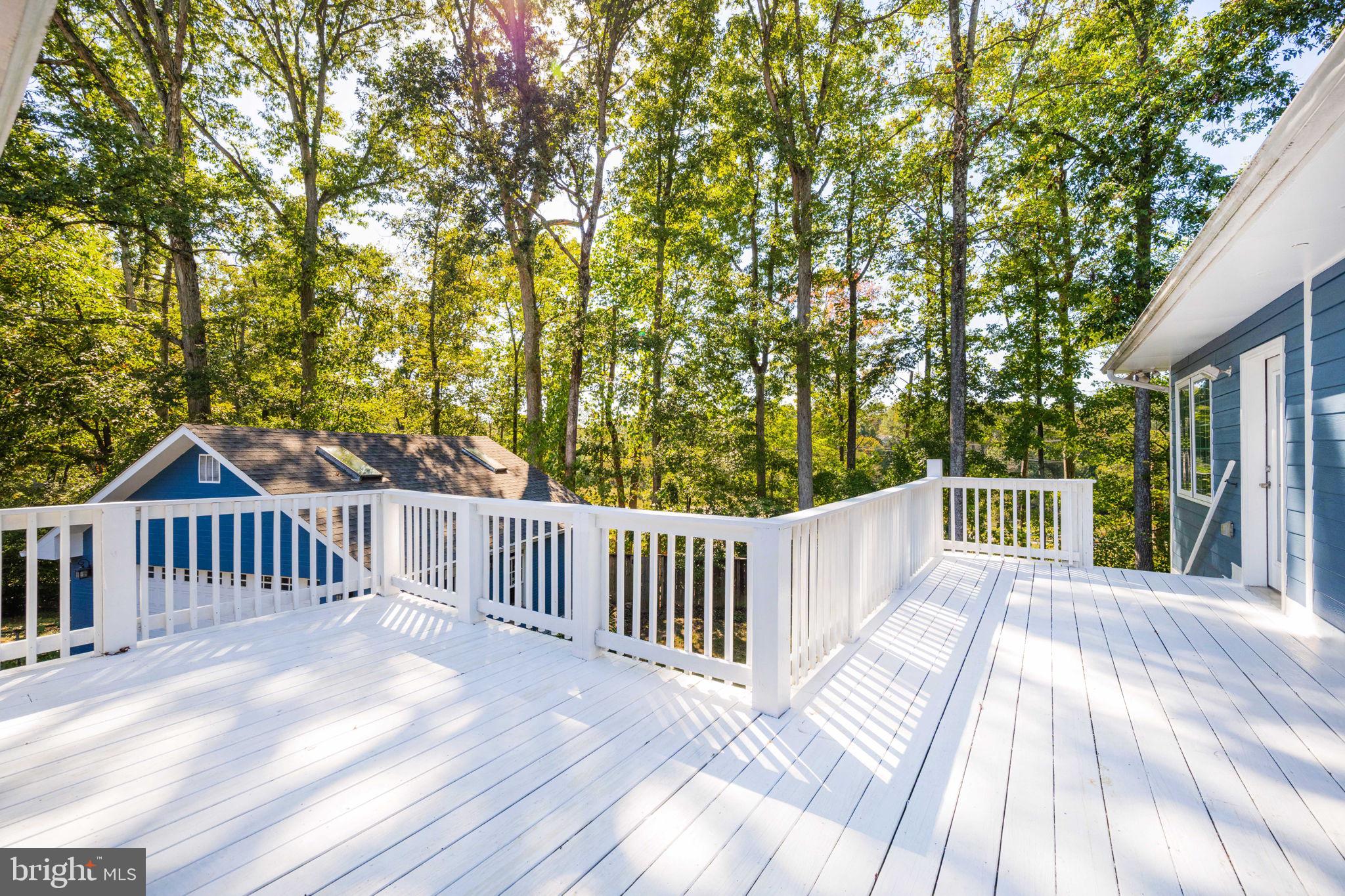 LAKE RIDGE - Residential