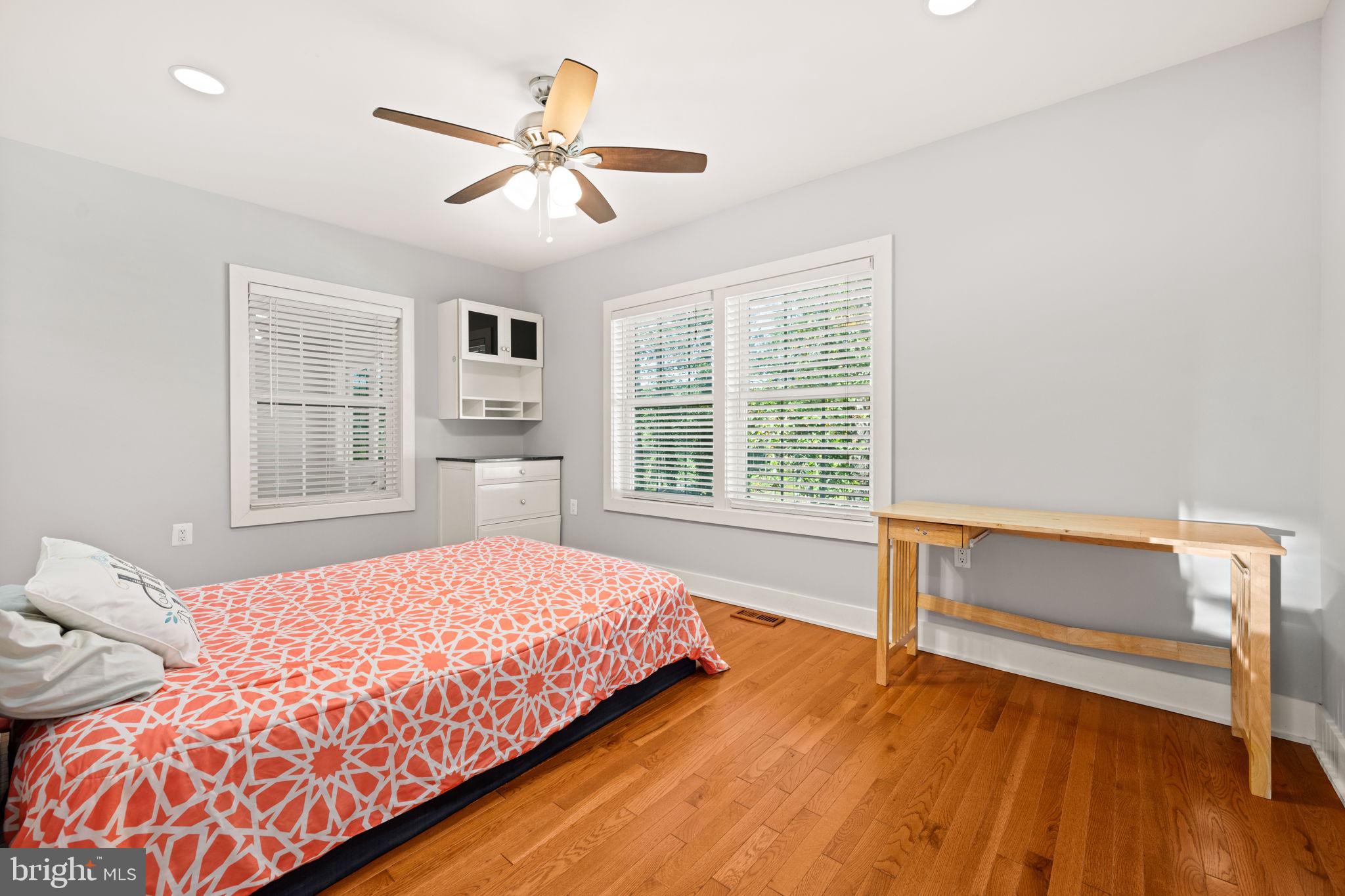 LAKE RIDGE - Residential