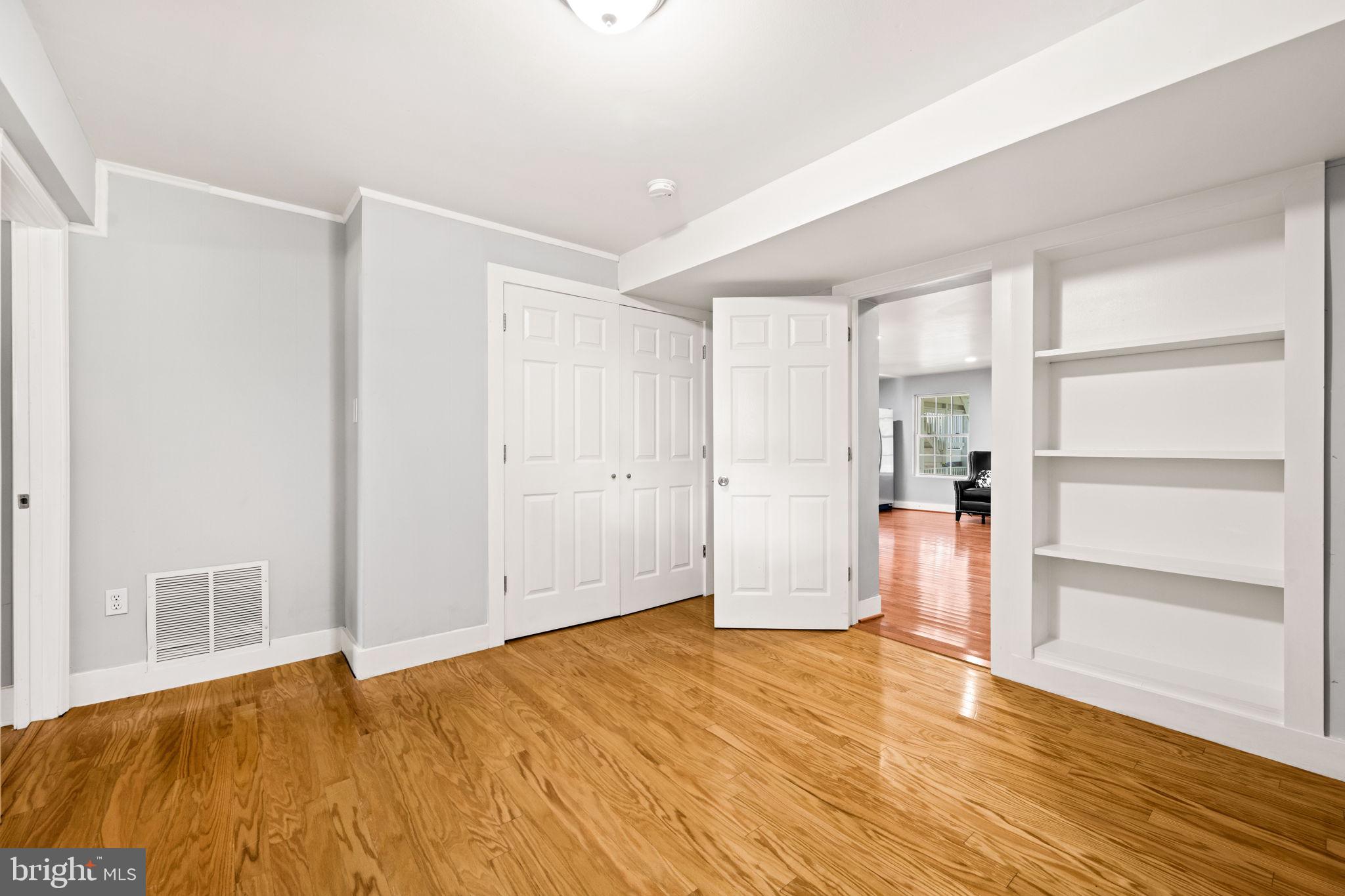 LAKE RIDGE - Residential