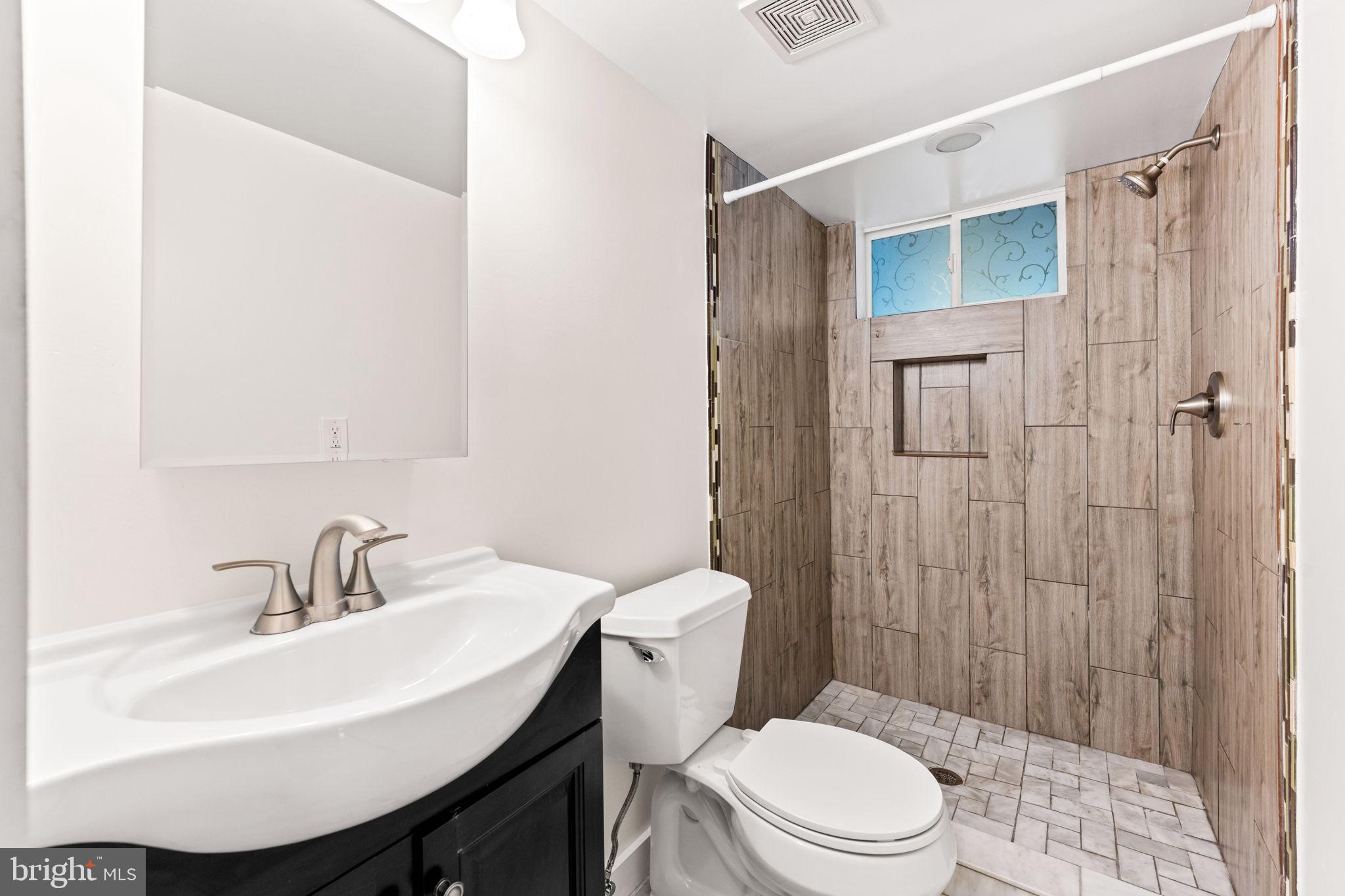 LAKE RIDGE - Residential