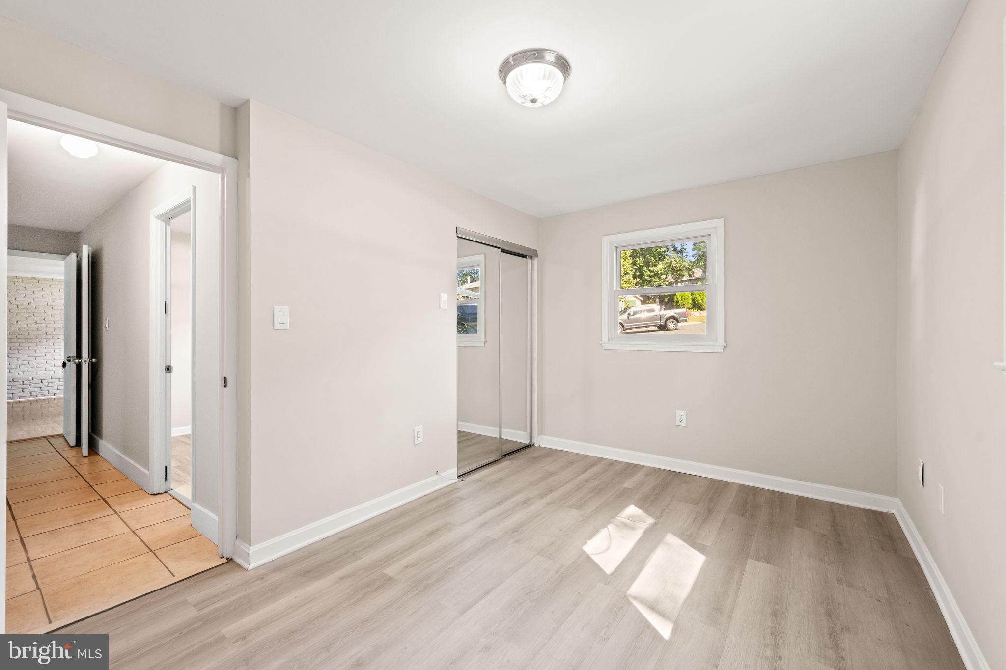 LAKE RIDGE - Residential