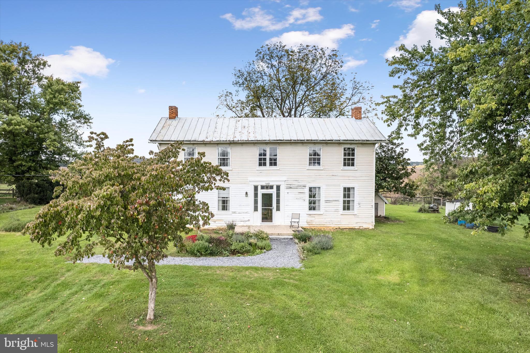 260 FLEETWOOD LANE