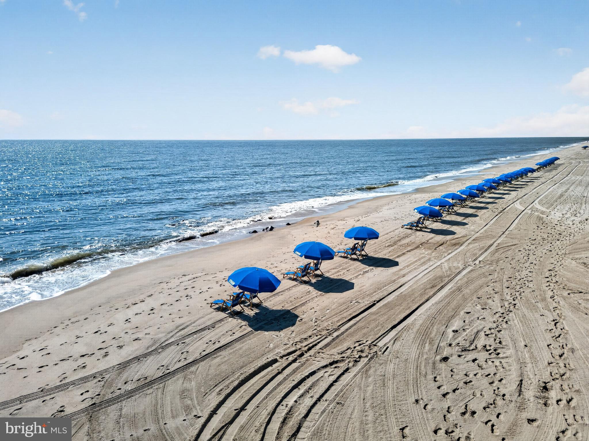 A rare opportunity to own one of only six oceanside homesites in the h – image 18