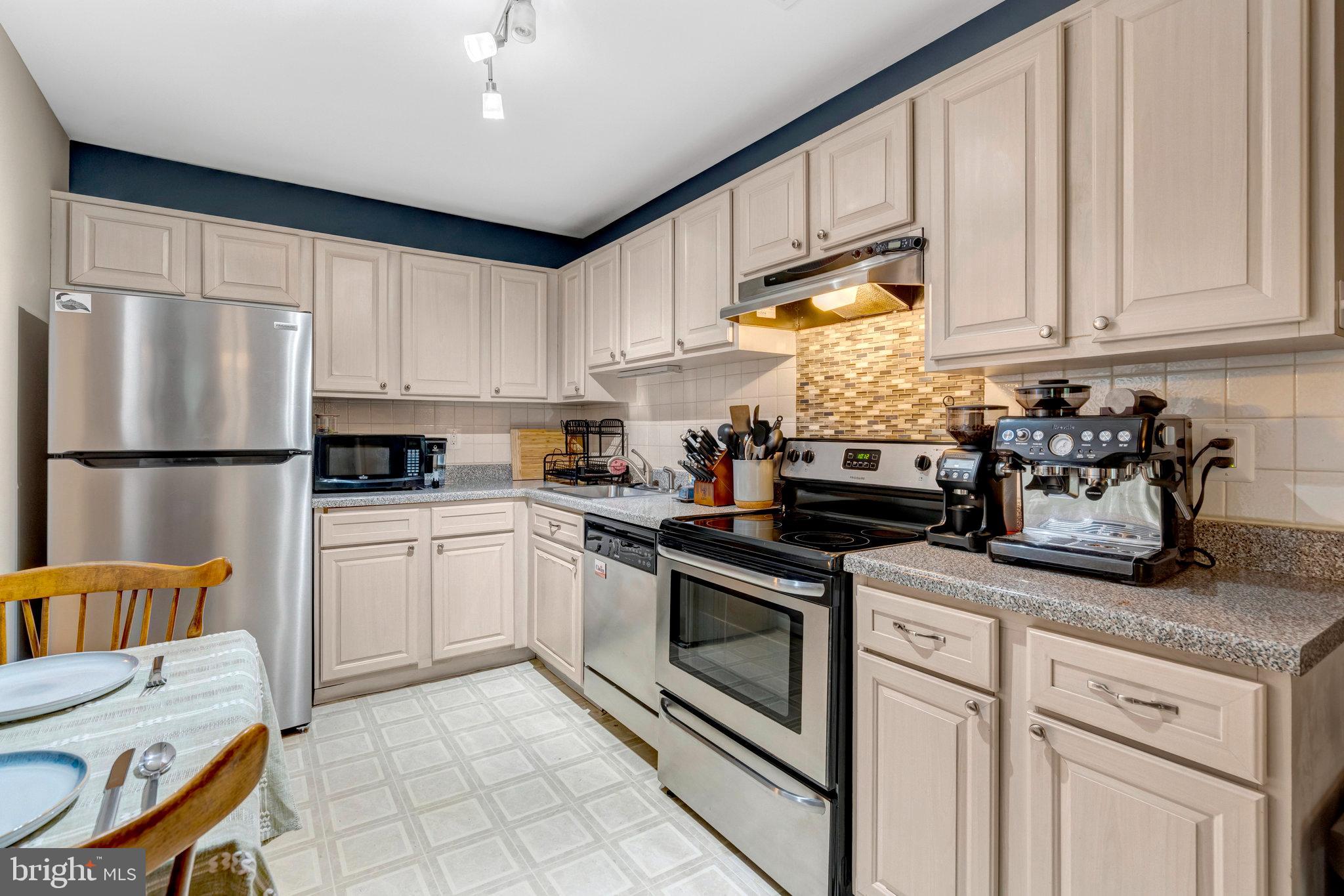 BURKE CENTRE CONSERVANCY - Residential Lease