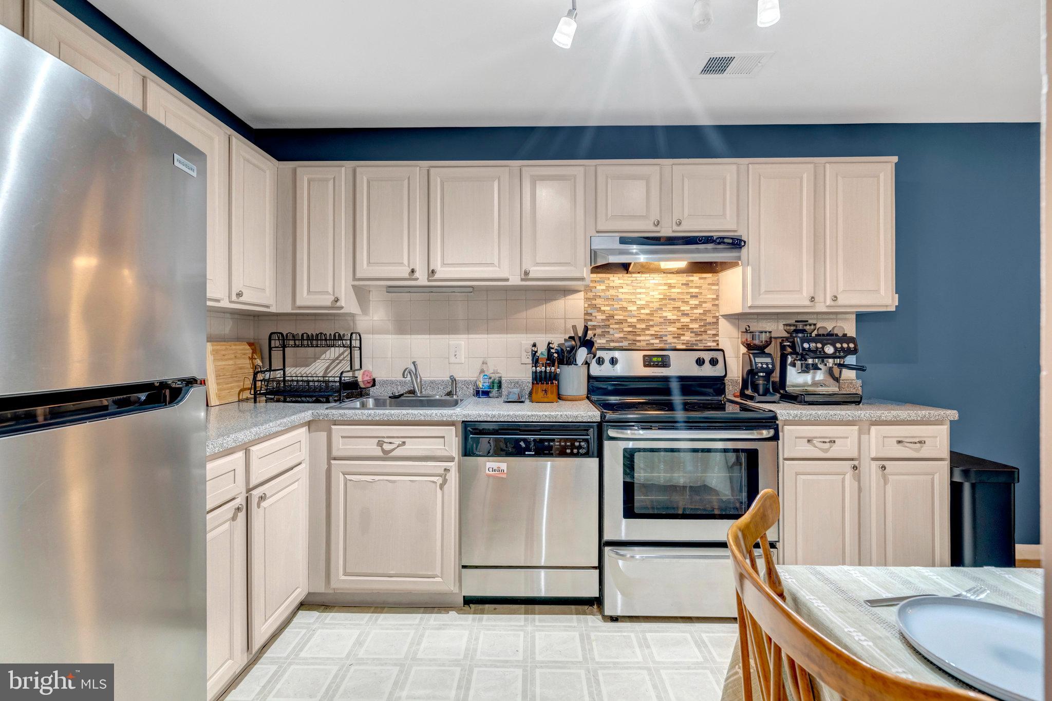 BURKE CENTRE CONSERVANCY - Residential Lease