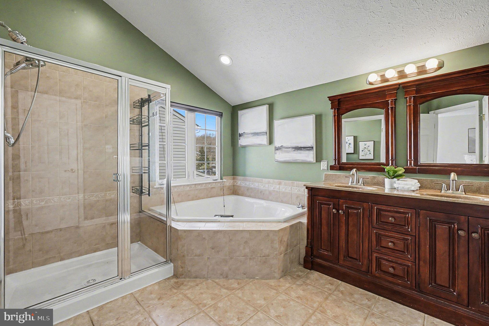 GRACE MANOR - Residential