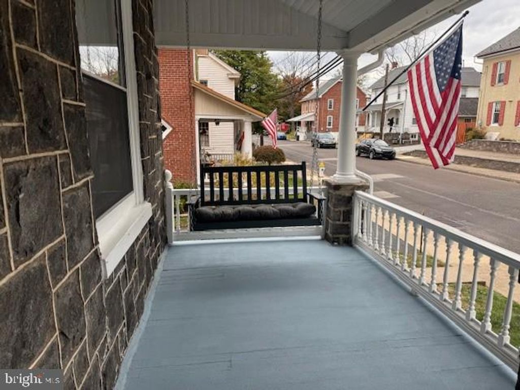 Photo of 44 E Walnut Street, SELLERSVILLE, PA 18960 (MLS # PABU2108292)