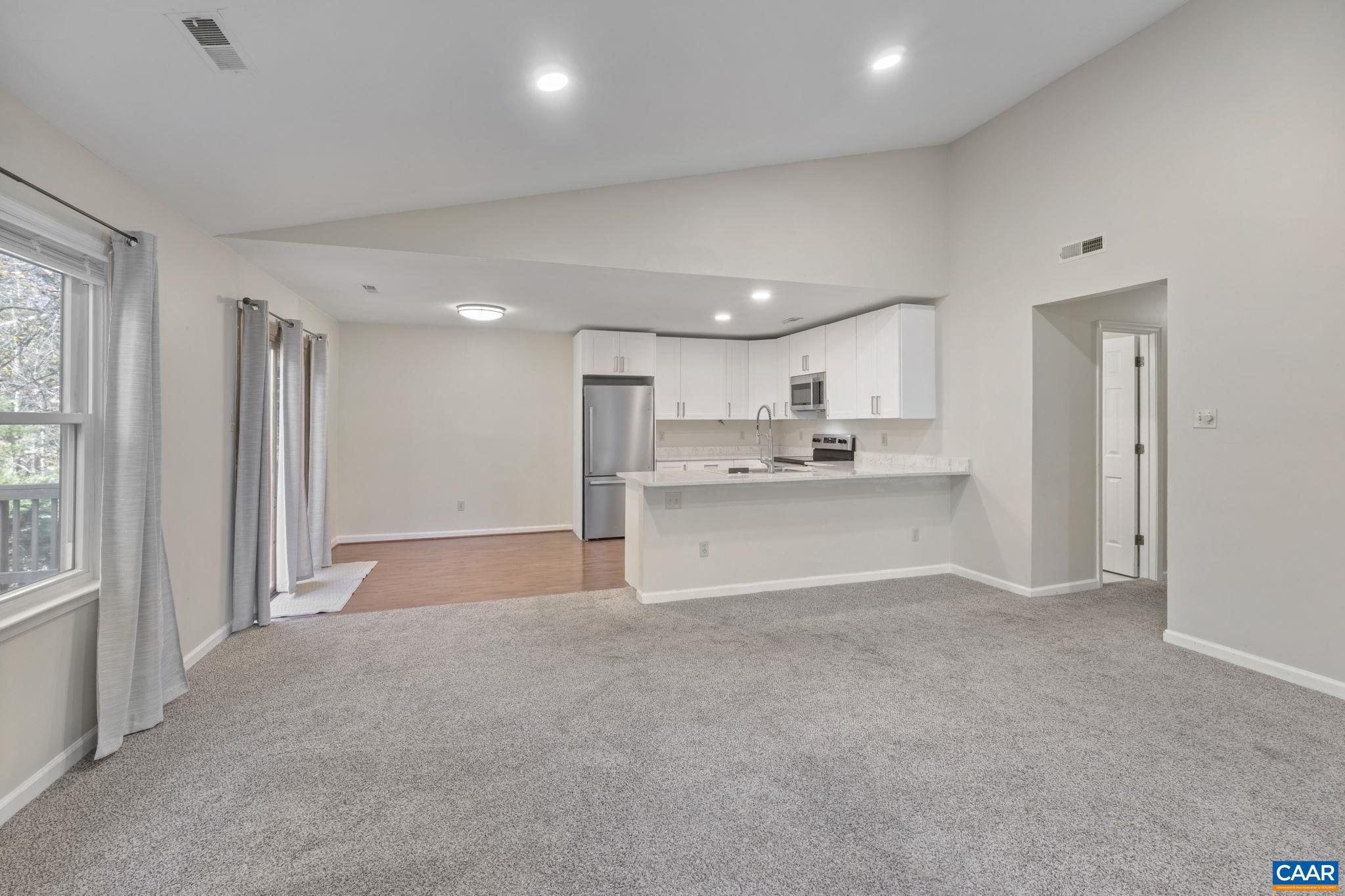 STONEHENGE - Residential