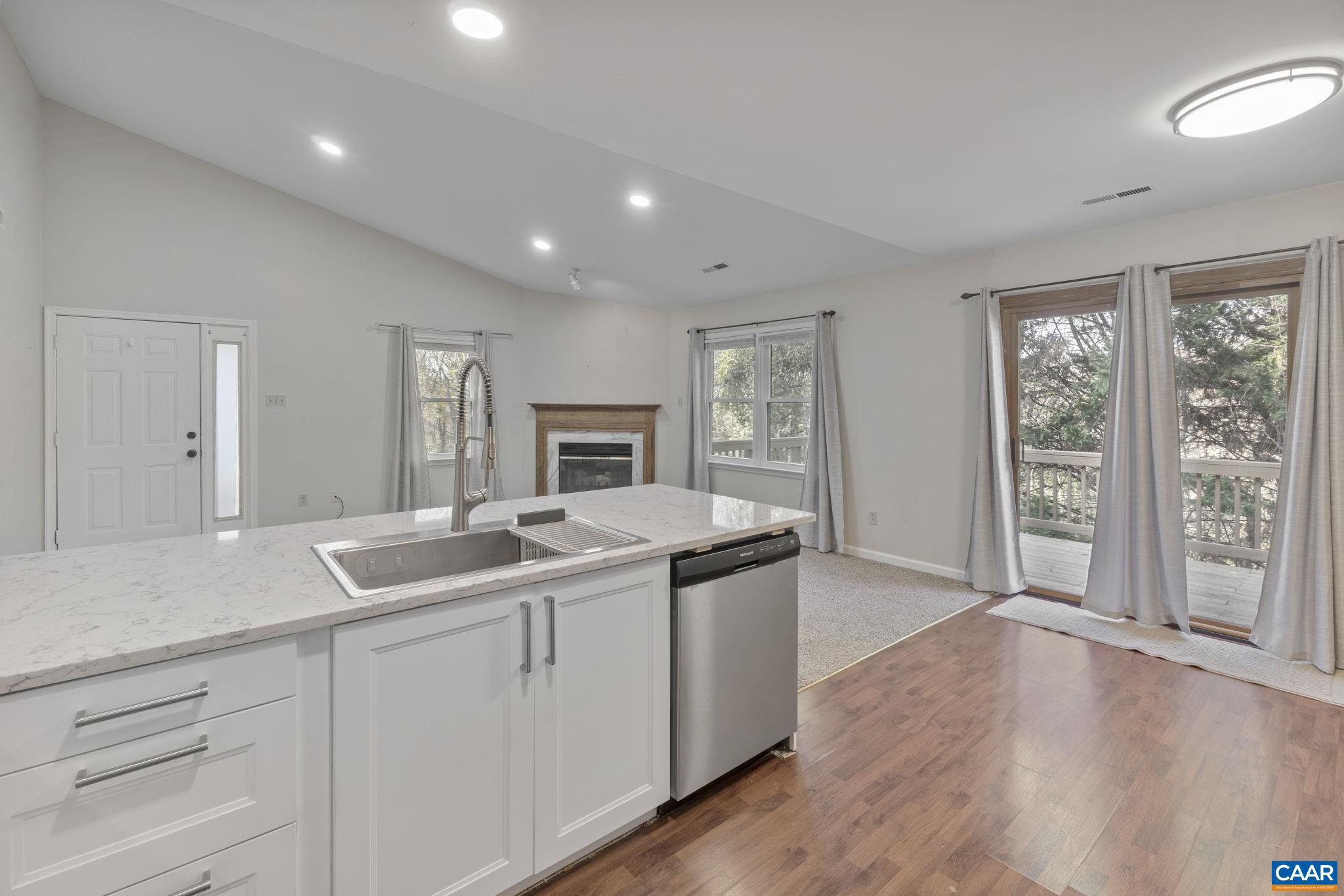 STONEHENGE - Residential