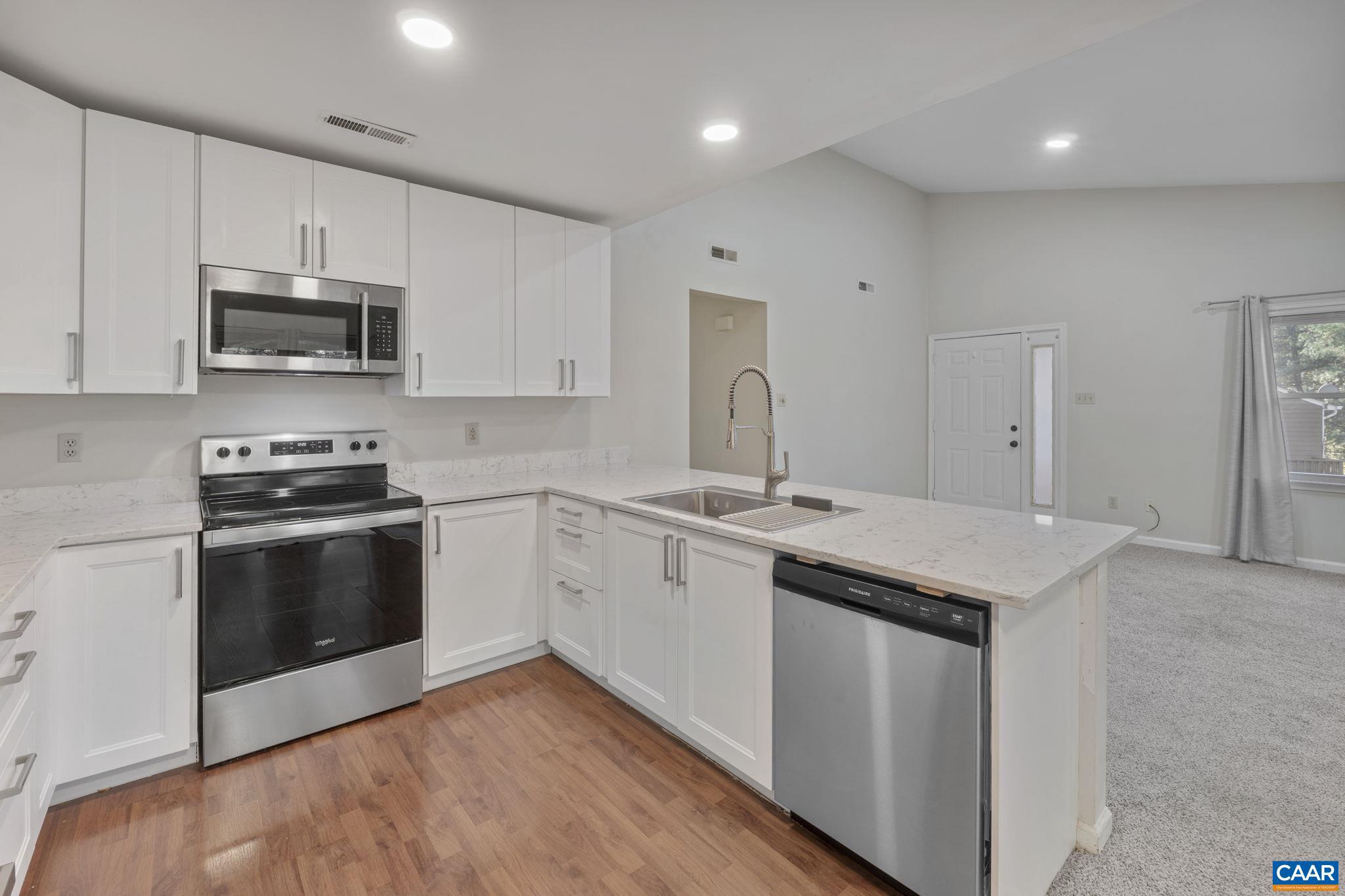 STONEHENGE - Residential