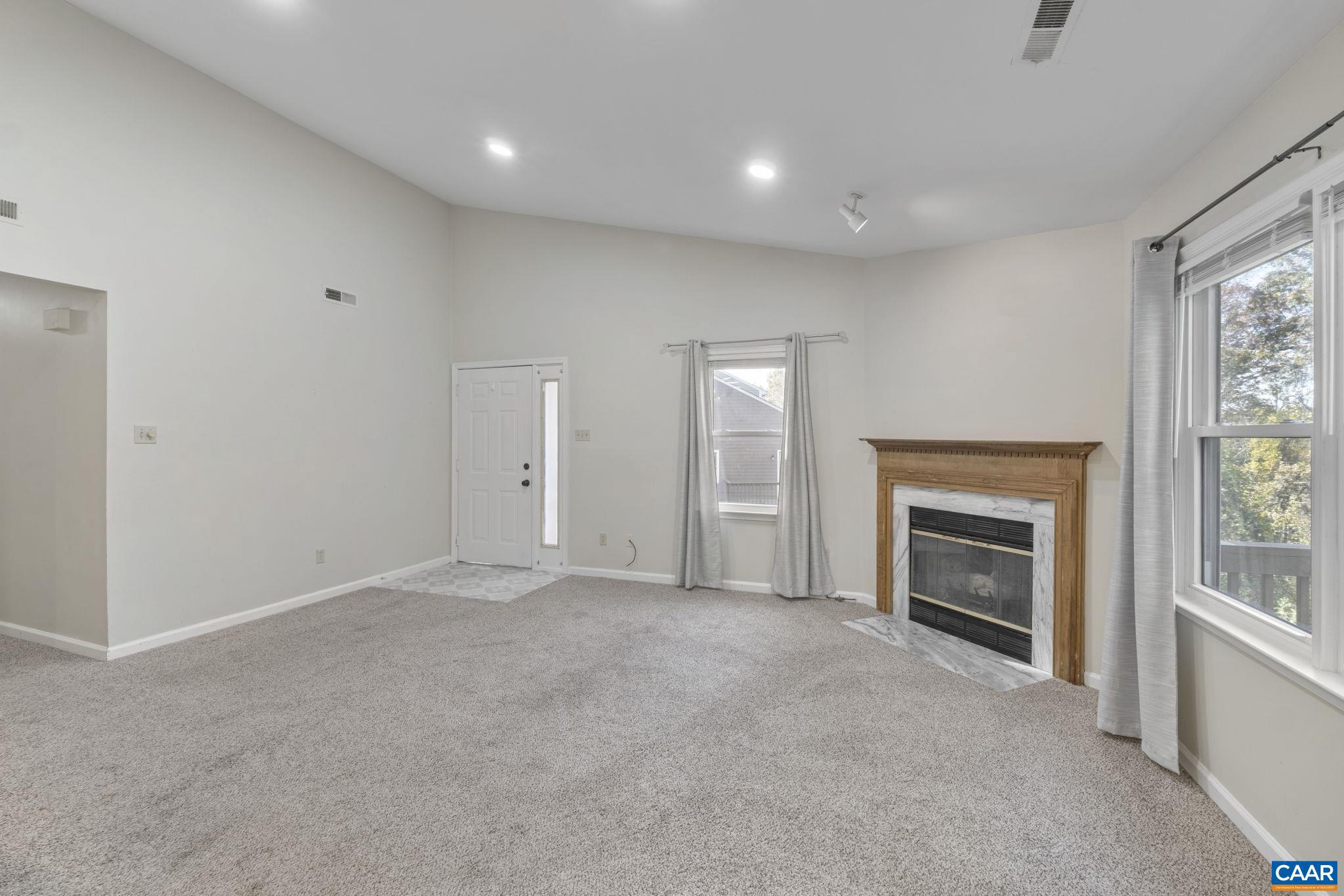 STONEHENGE - Residential