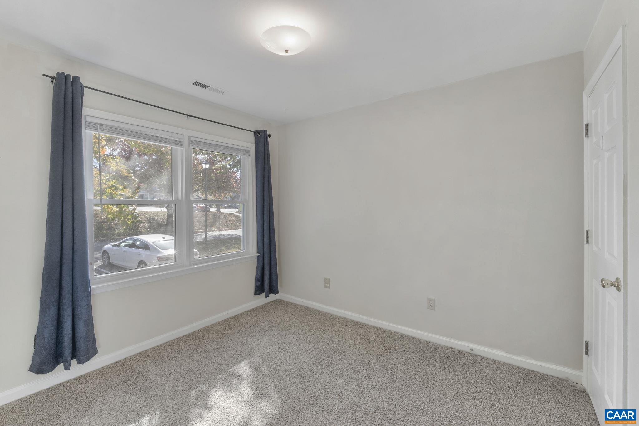 STONEHENGE - Residential