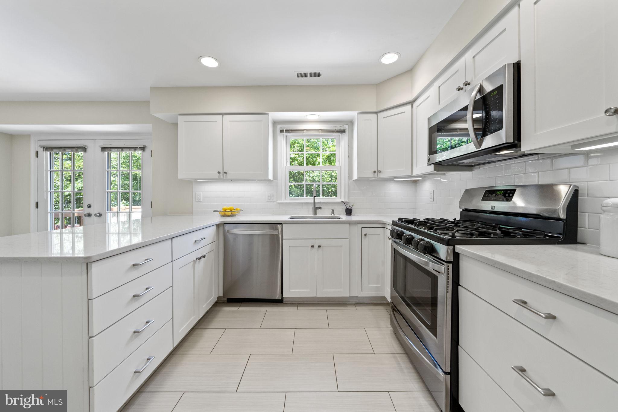 TIMBERLAWN - Residential