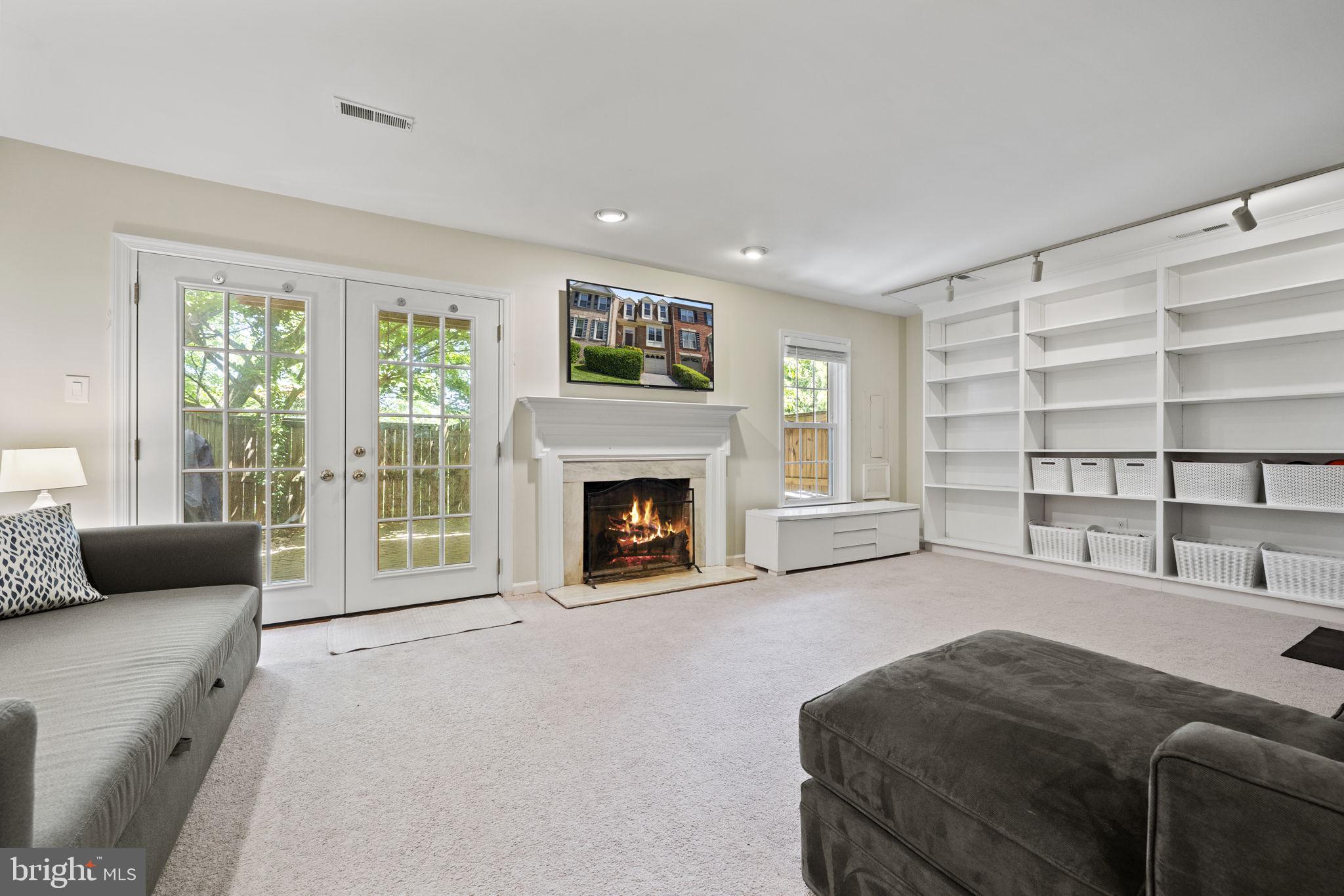 TIMBERLAWN - Residential