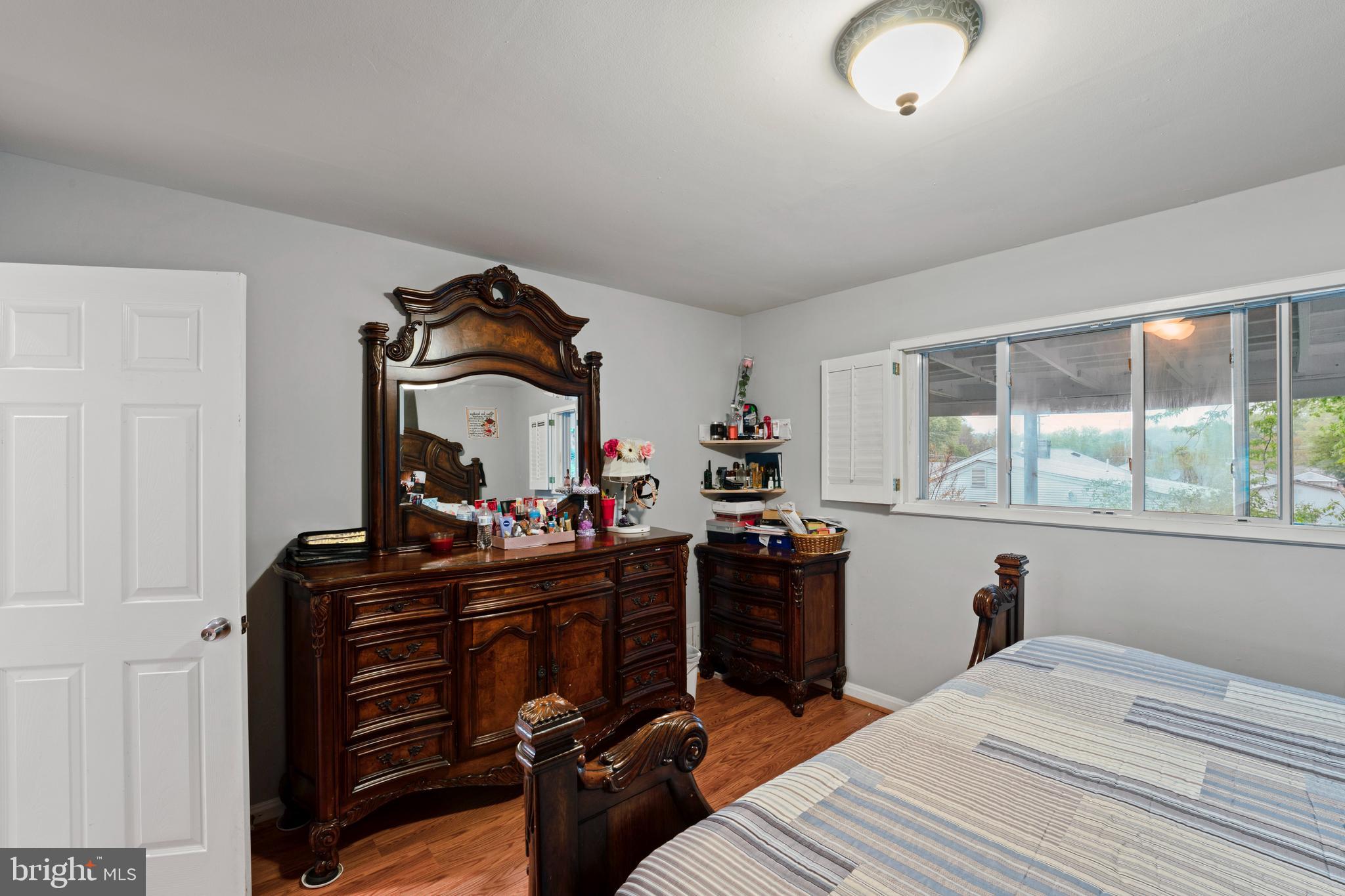 VIRGINIA HILLS - Residential