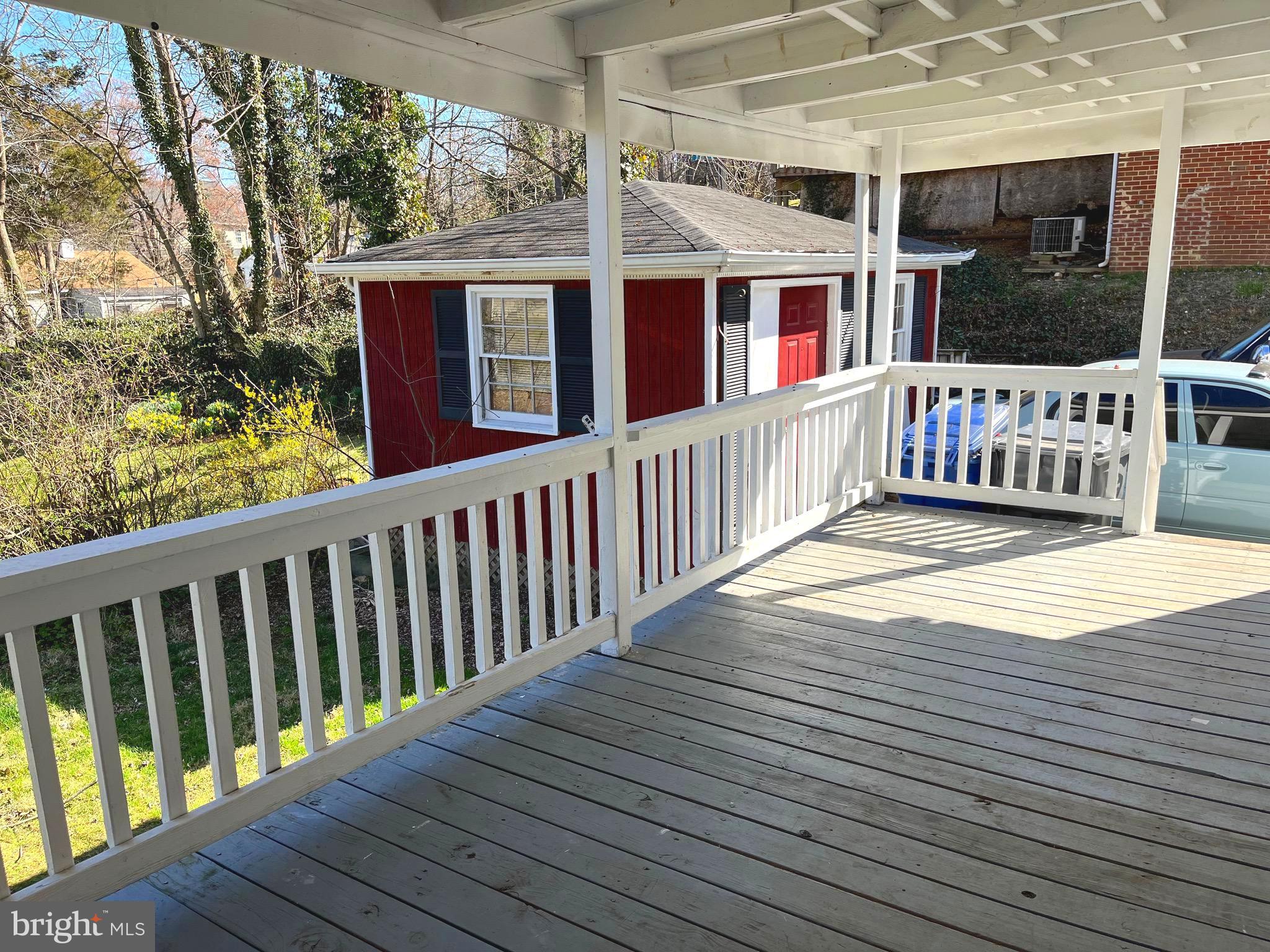 VIRGINIA HILLS - Residential