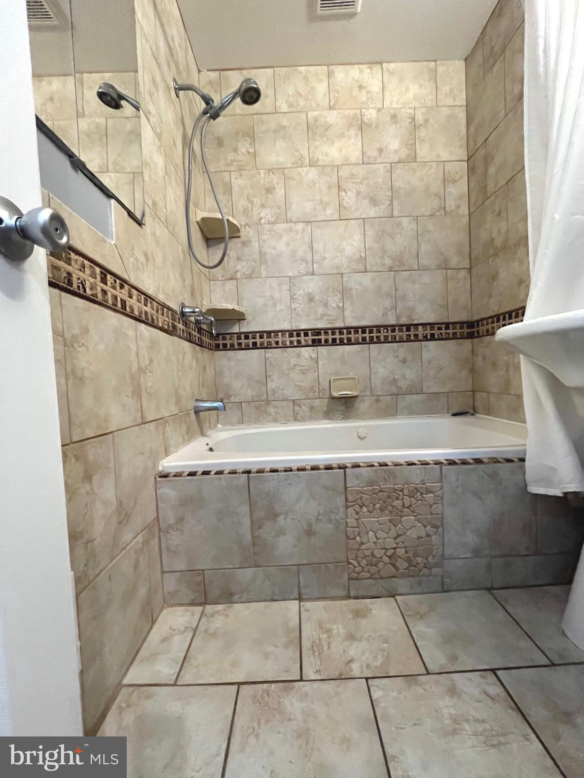 VIRGINIA HILLS - Residential