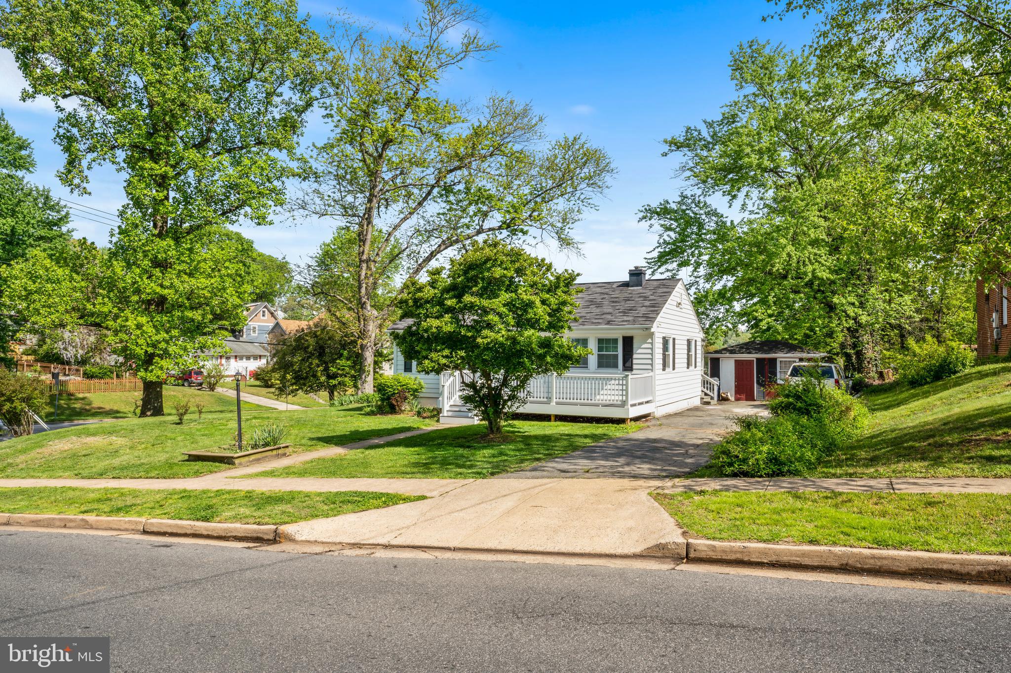 VIRGINIA HILLS - Residential