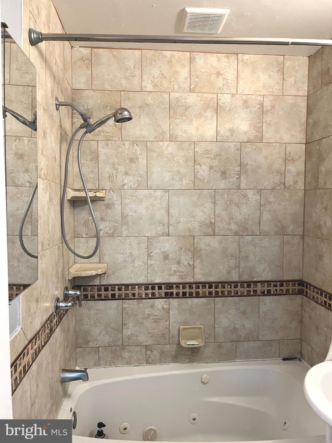 VIRGINIA HILLS - Residential