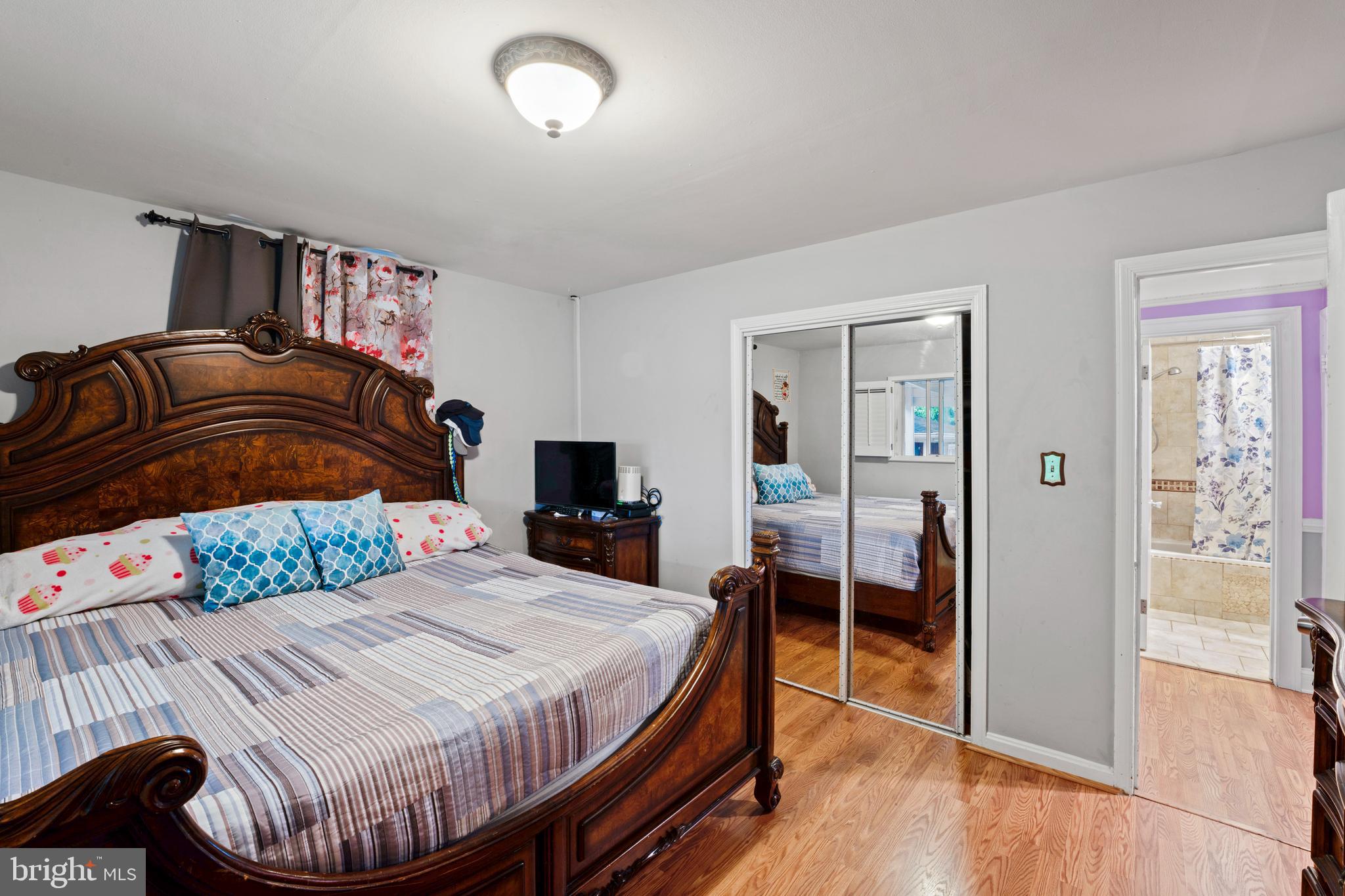 VIRGINIA HILLS - Residential