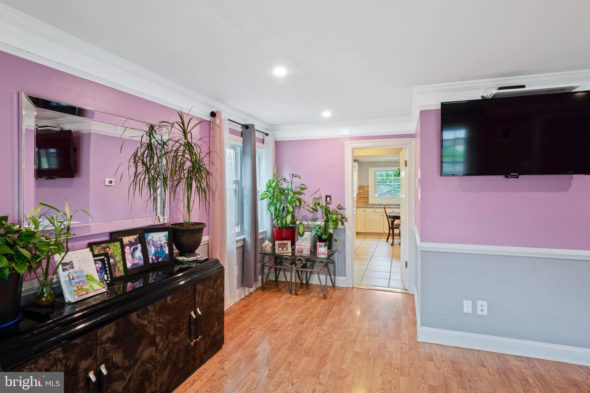 VIRGINIA HILLS - Residential