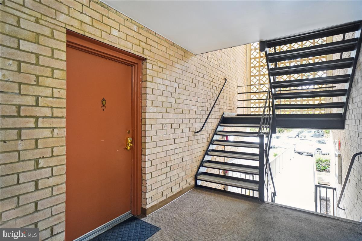 BETHESDA PARK - Residential Lease