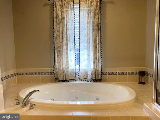 ARCHERS ROCK - Residential