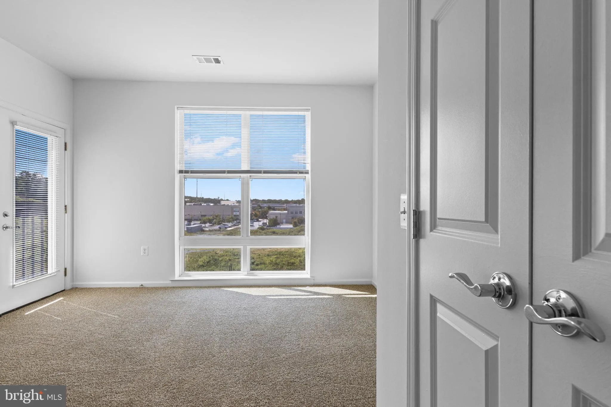 Malvern, Pennsylvania 19355, United States, 3 Bedrooms Bedrooms, ,2 BathroomsBathrooms,Residential,Active,211324