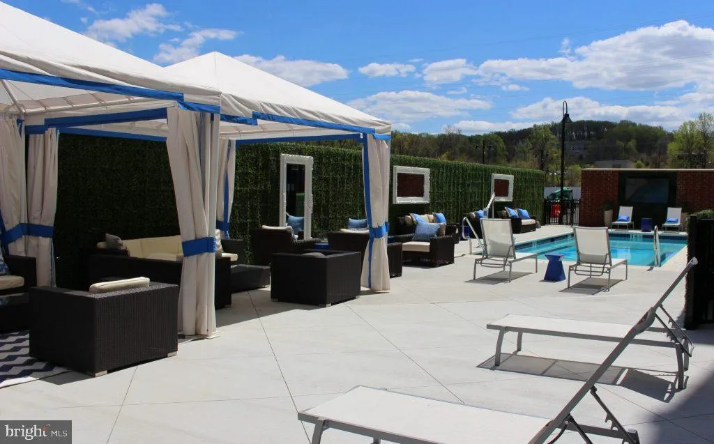 Malvern, Pennsylvania 19355, United States, 3 Bedrooms Bedrooms, ,2 BathroomsBathrooms,Residential,Active,211324