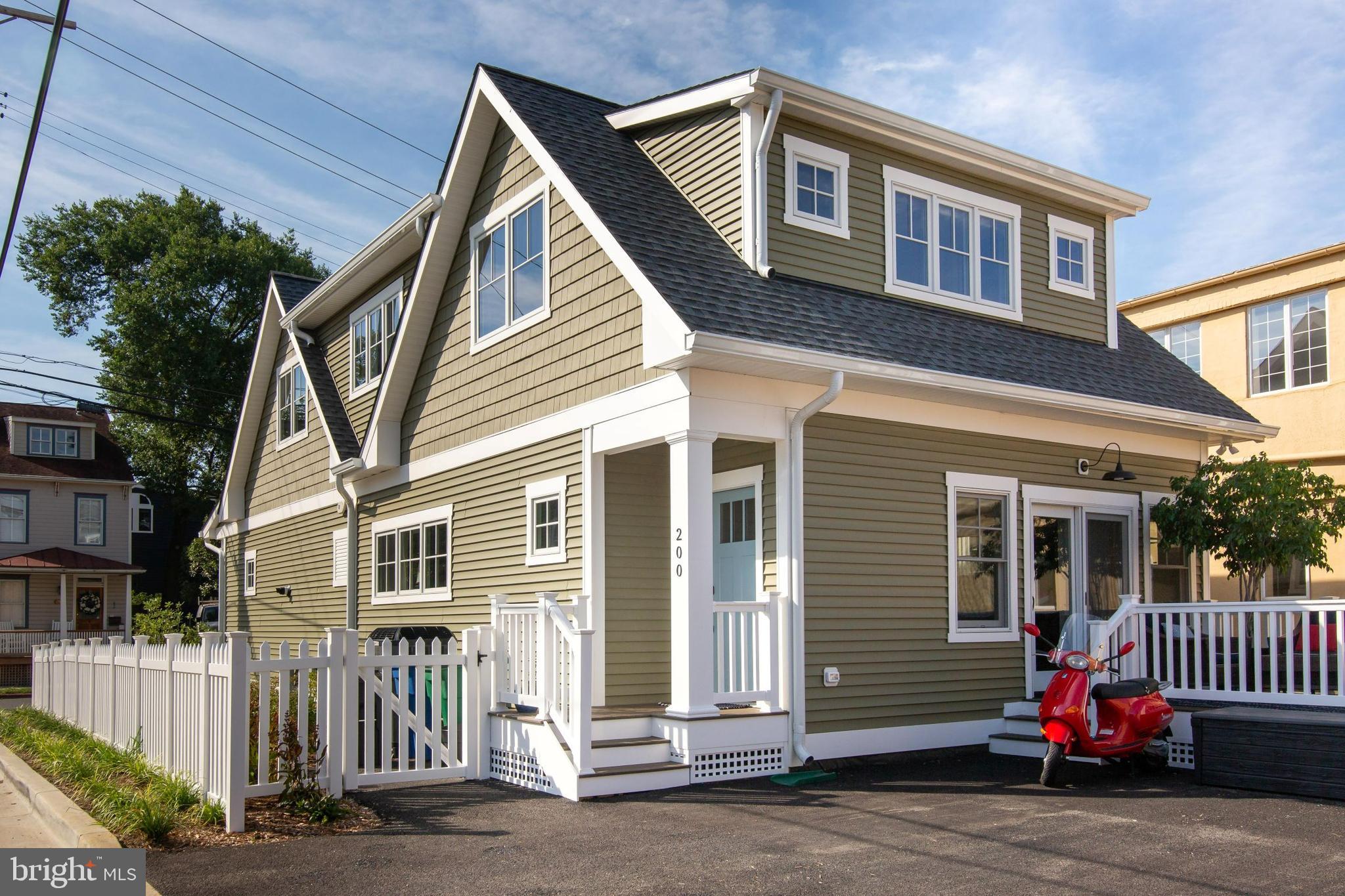 EASTPORT - Residential Lease