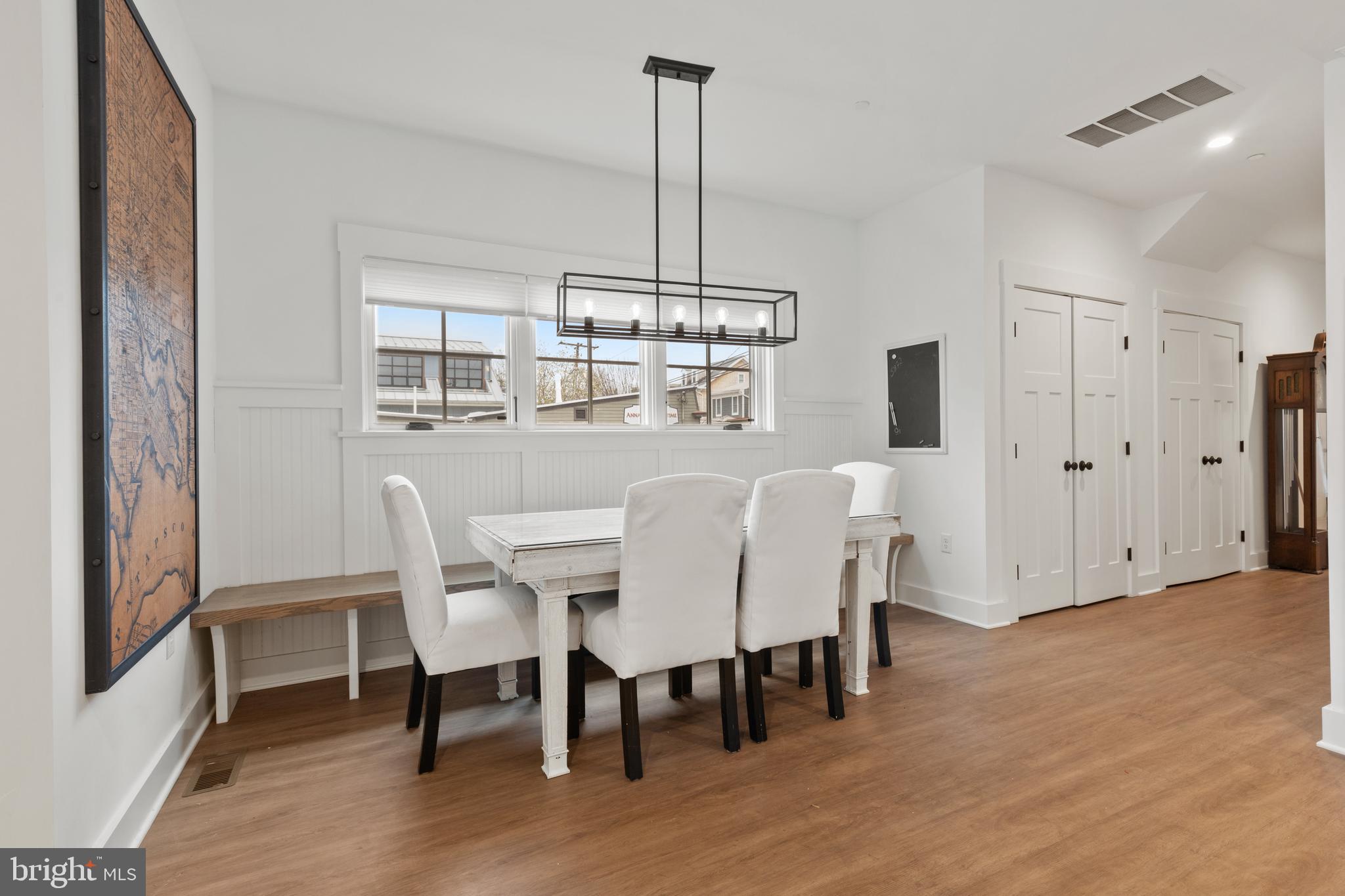 EASTPORT - Residential Lease