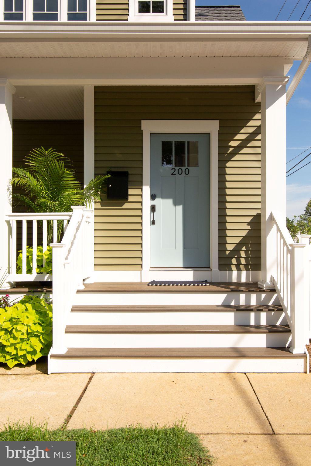 EASTPORT - Residential Lease