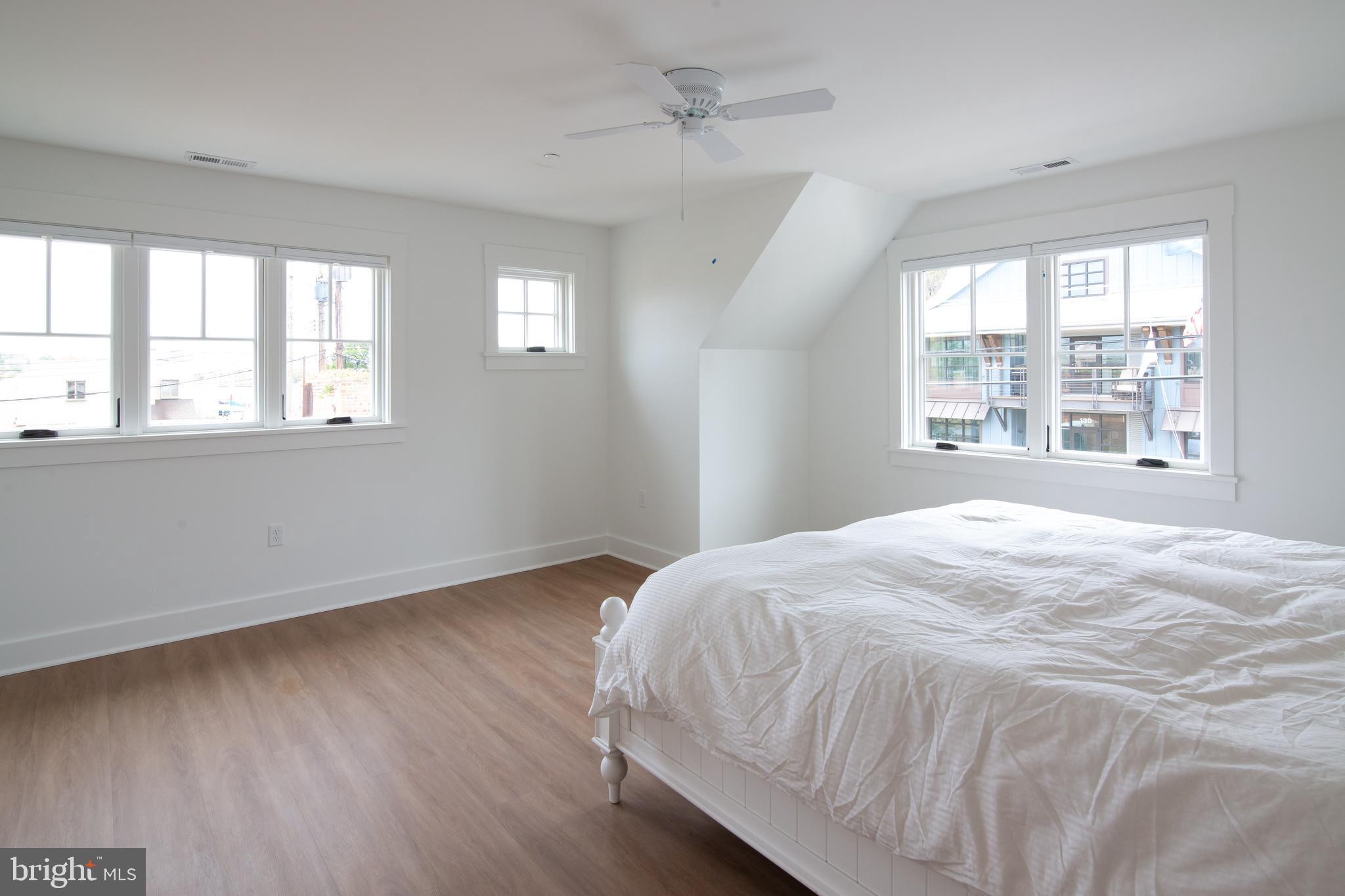 EASTPORT - Residential Lease