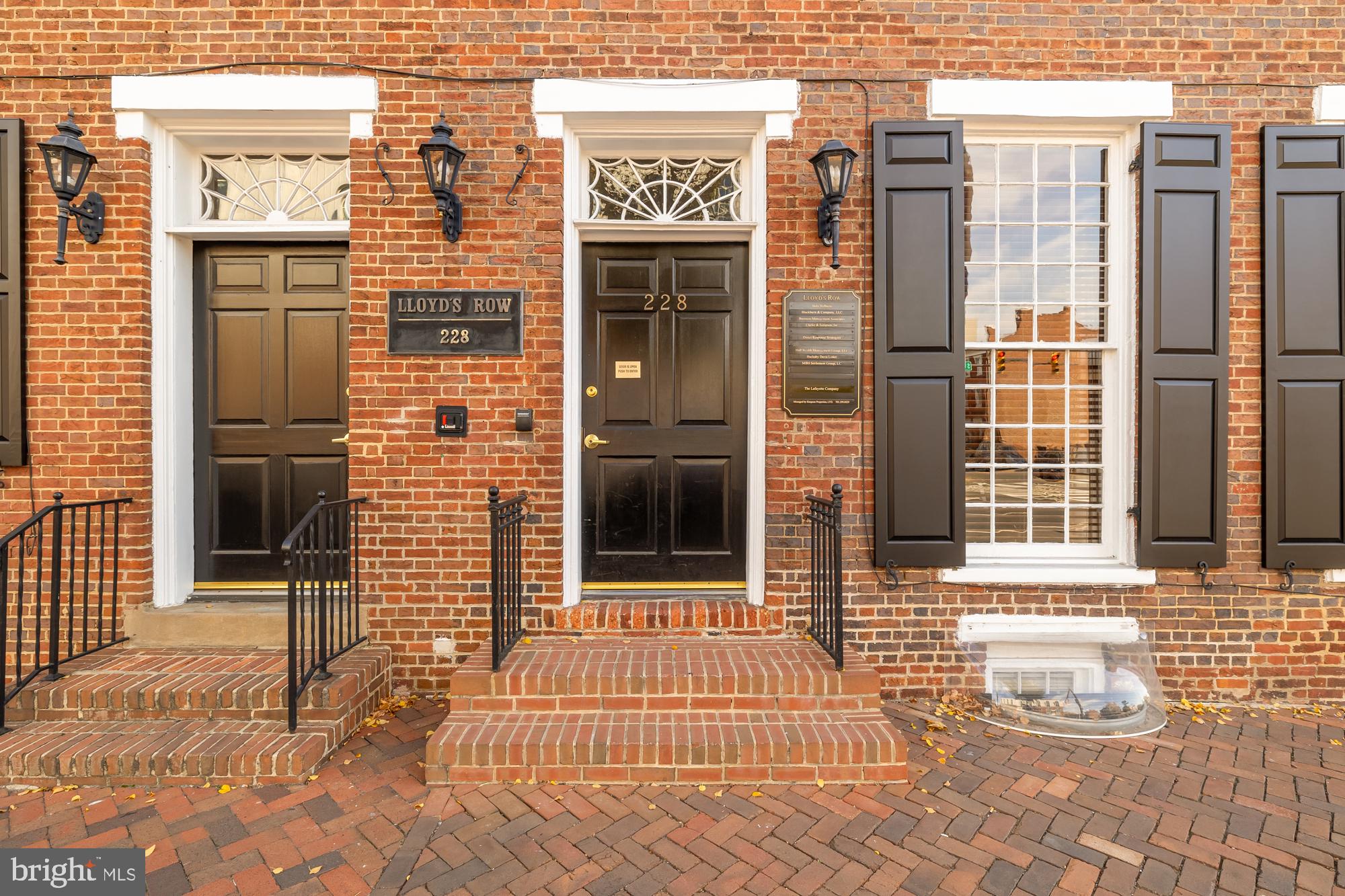 228 S WASHINGTON STREET 100