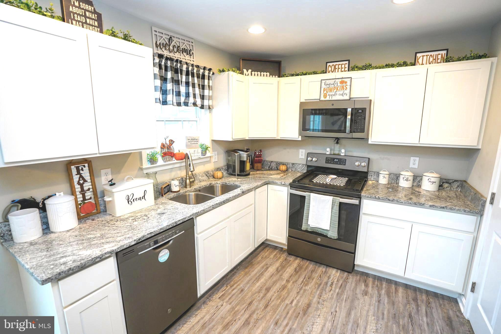 2110 SOUTHERN FIELDS DRIVE