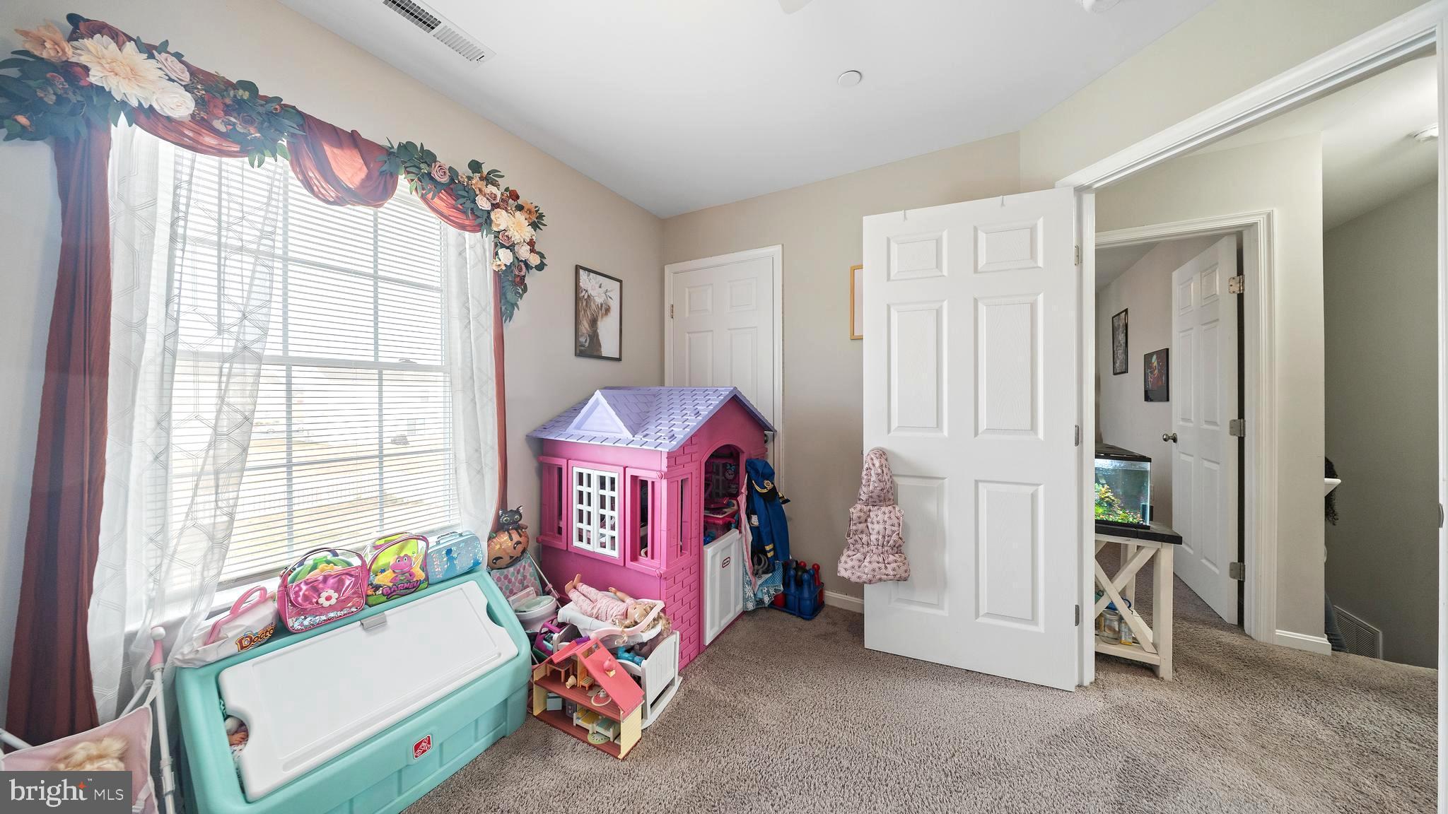 SOUTHERN FLDS - Residential