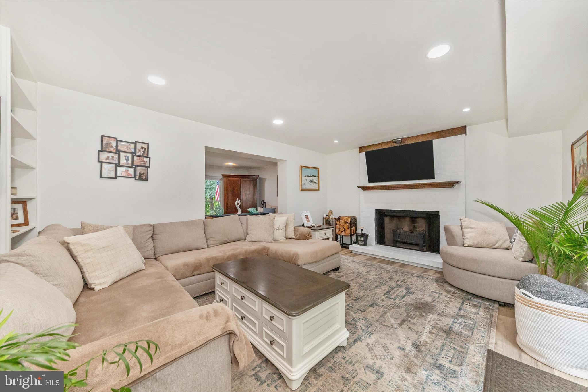 SUGARLOAF ESTATES - Residential